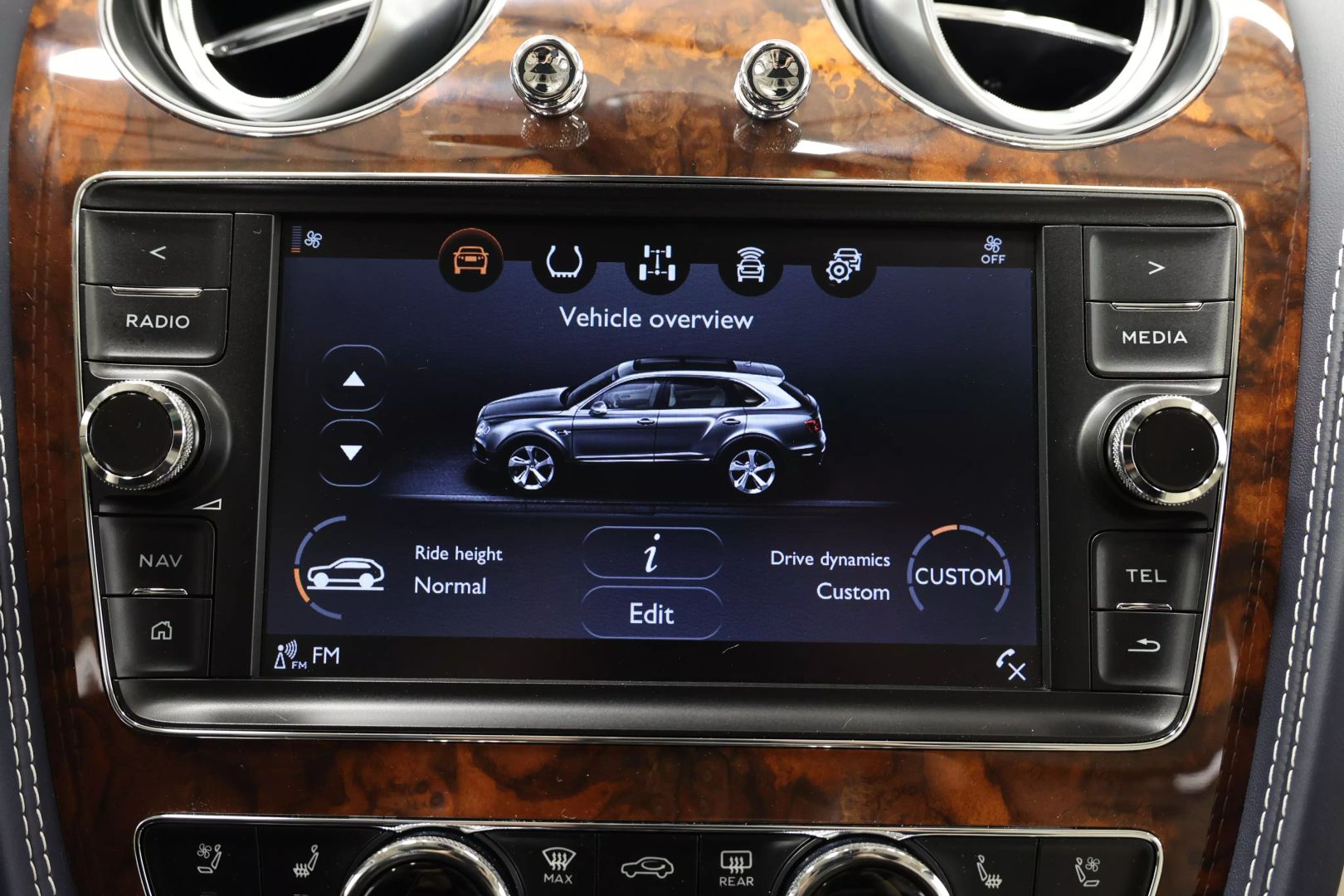 2017 Bentley Bentayga - Image 41