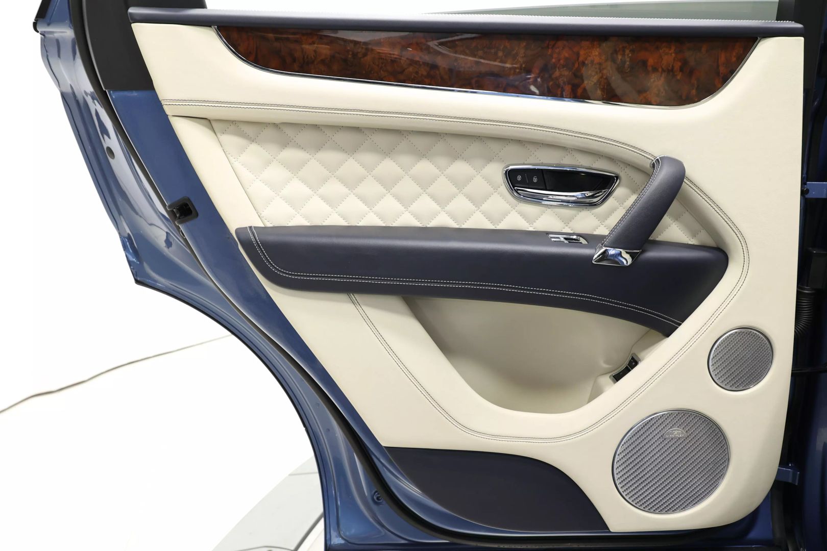2017 Bentley Bentayga - Image 56