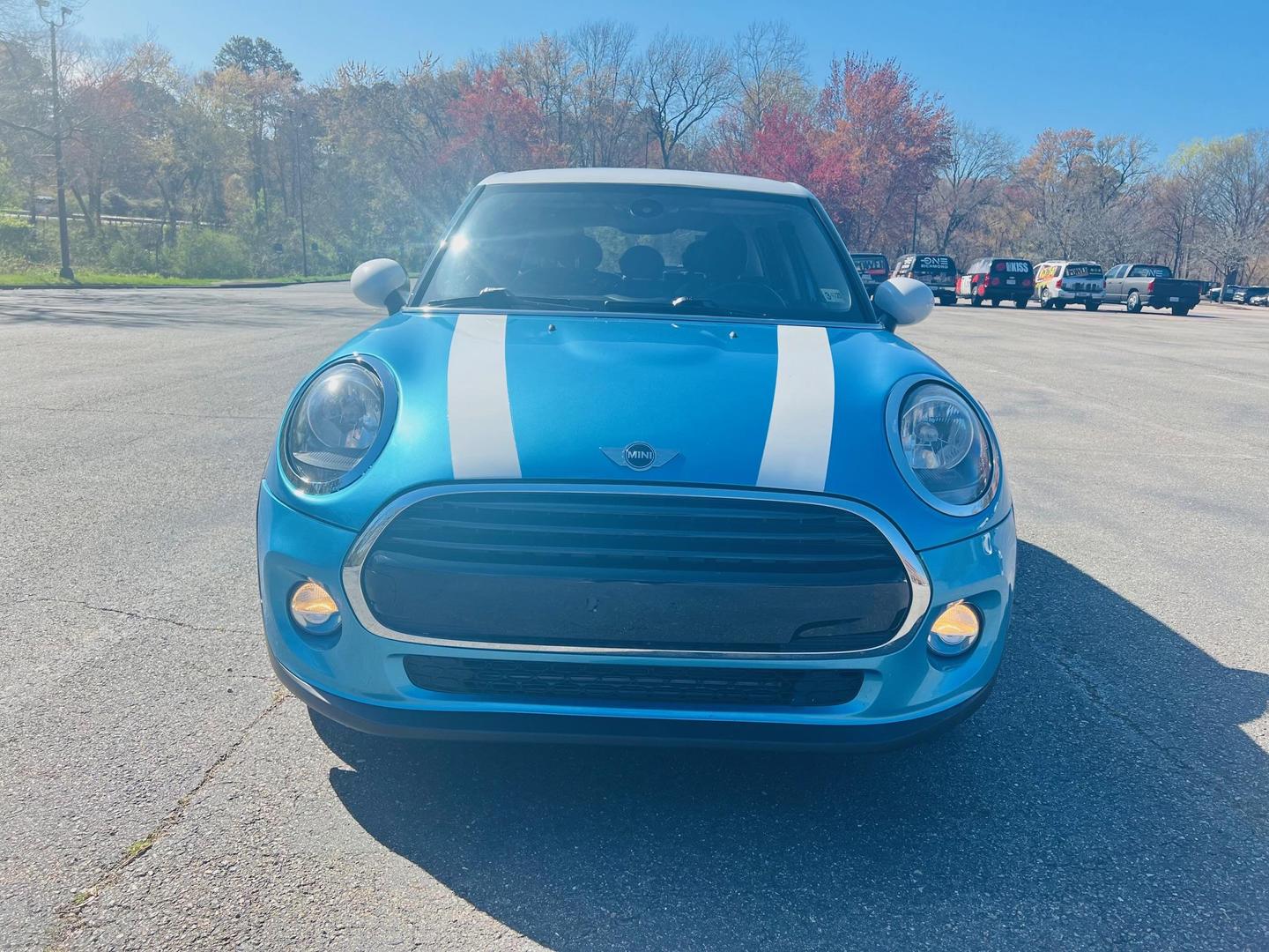 2019 MINI Hardtop 4 Door Base photo 8