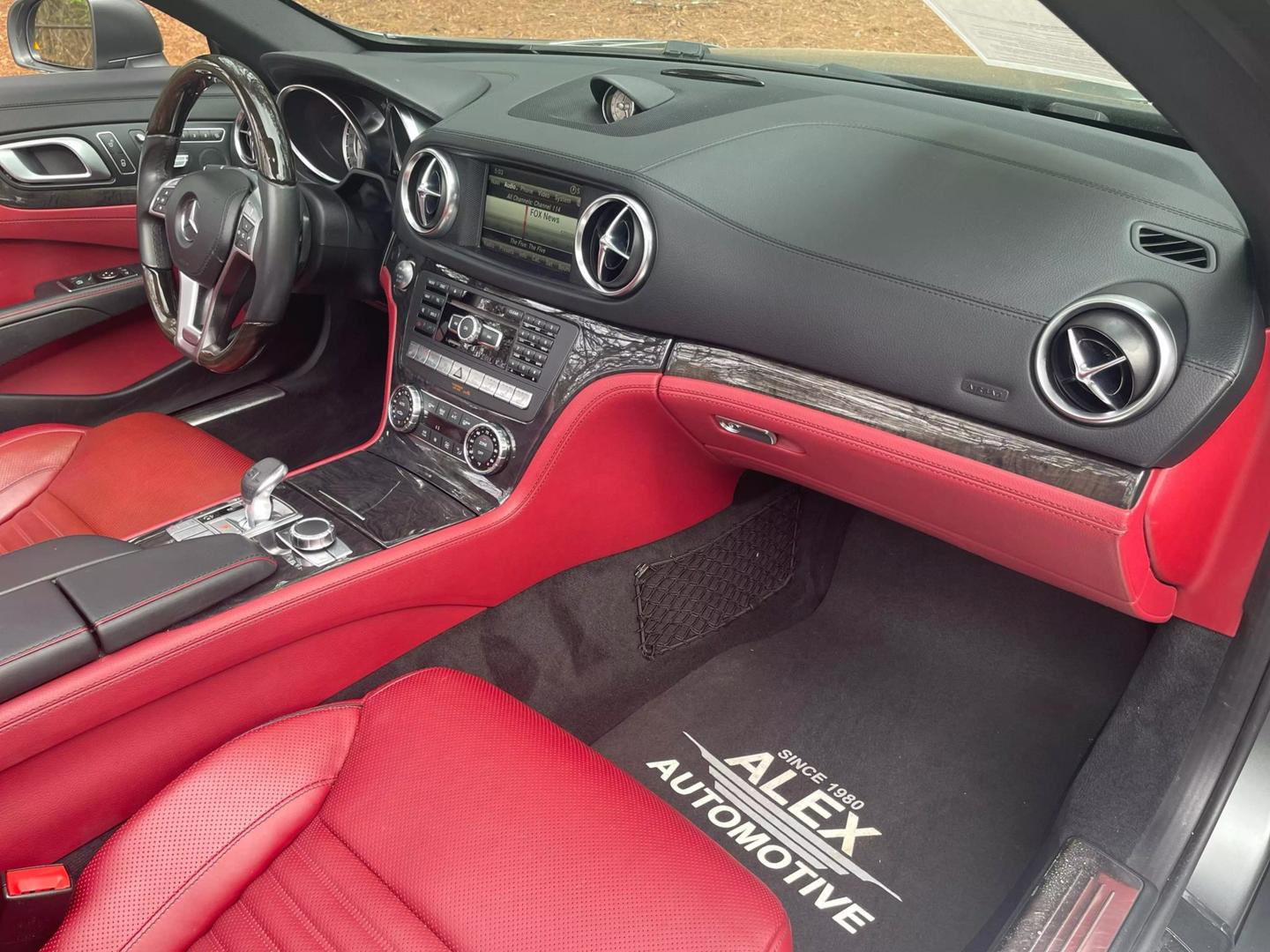 2016 Mercedes-Benz SL-Class SL550 photo 46