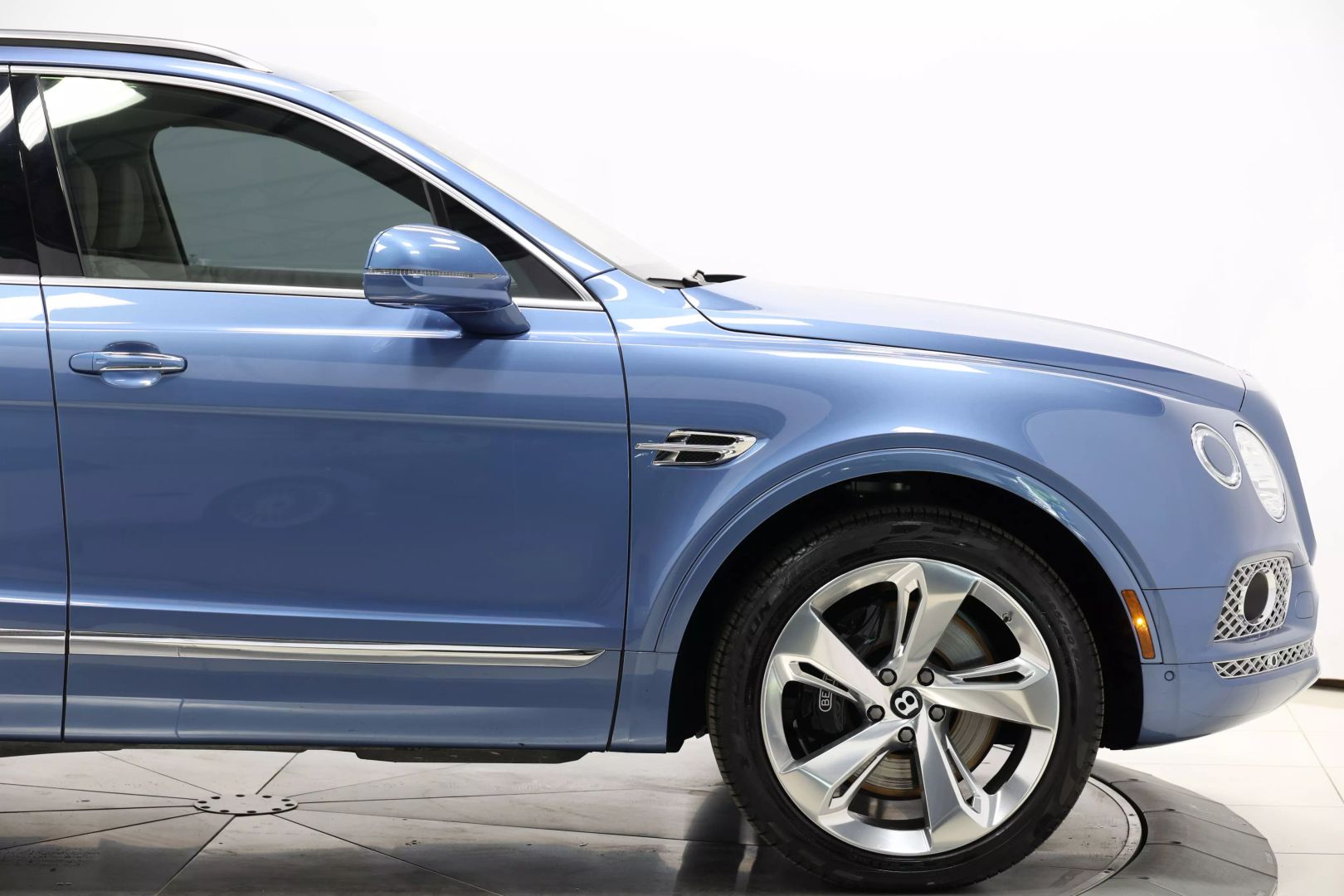 2017 Bentley Bentayga - Image 79