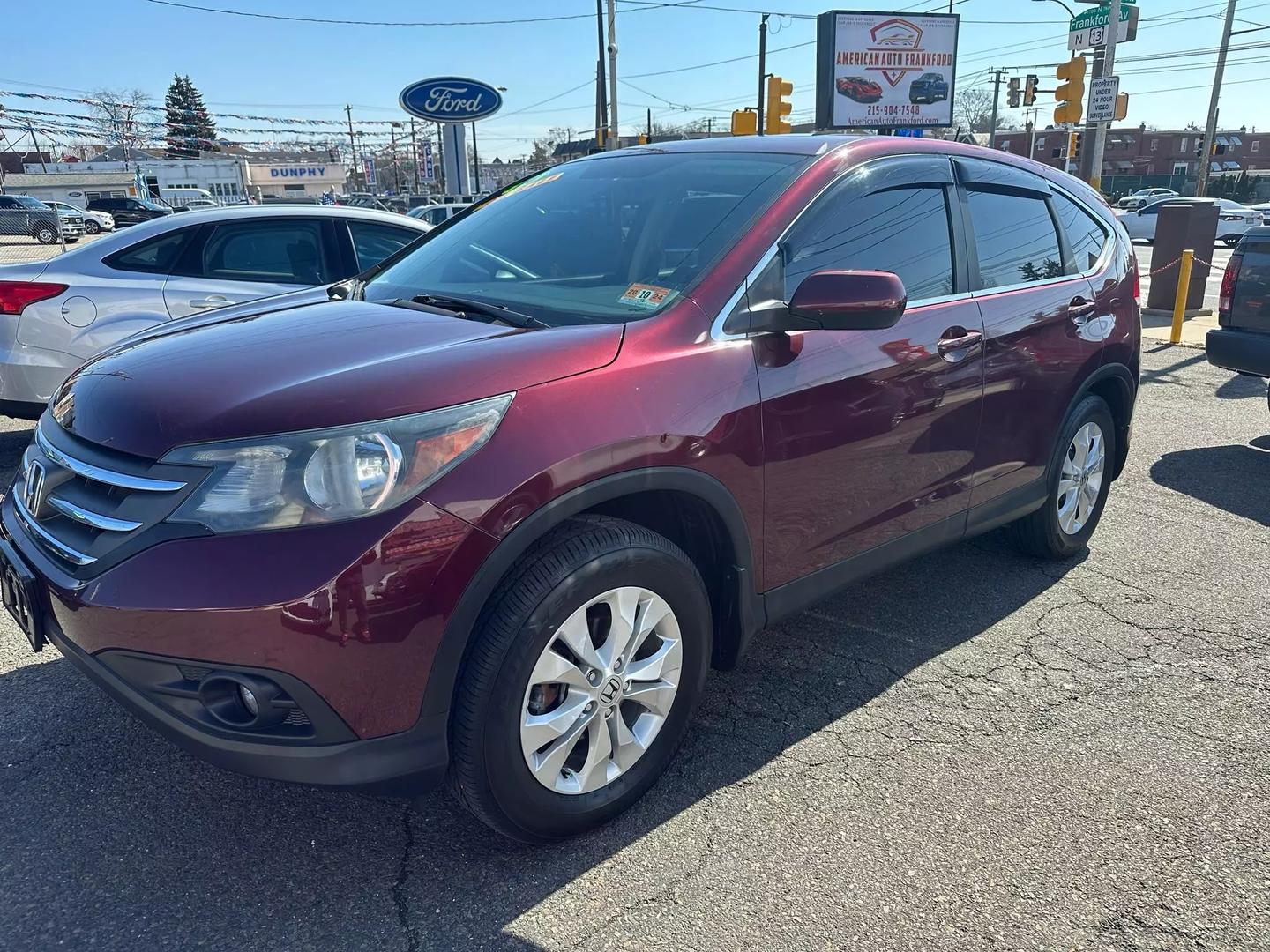 2014 Honda CR-V showcasing its sleek design and robust build, highlighting the SUV's versatility and modern features.