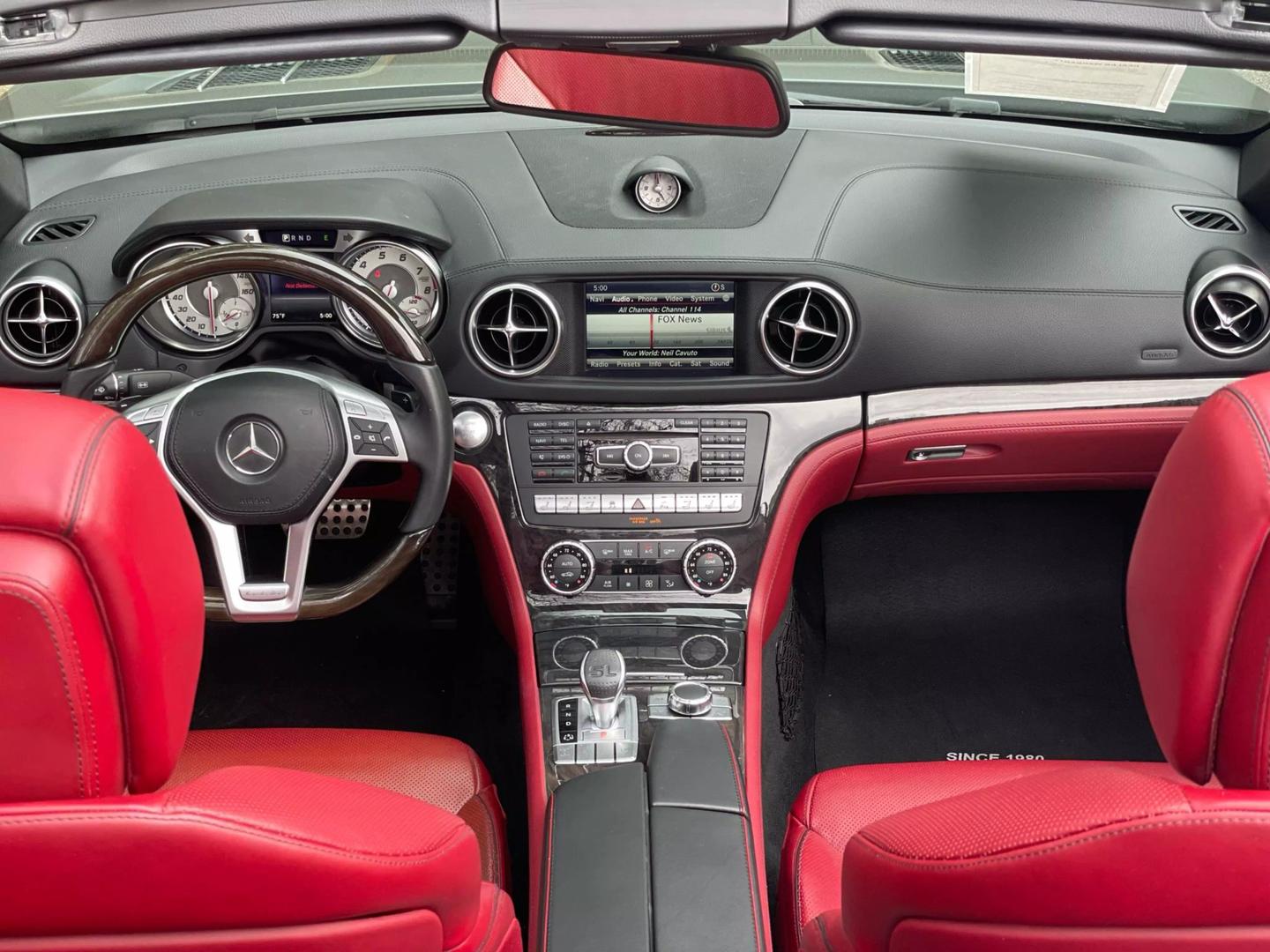 2016 Mercedes-Benz SL-Class SL550 photo 13