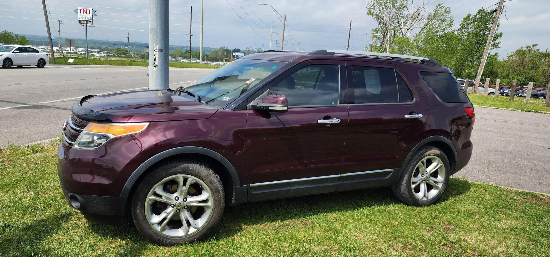 2011 Ford Explorer Limited photo 2