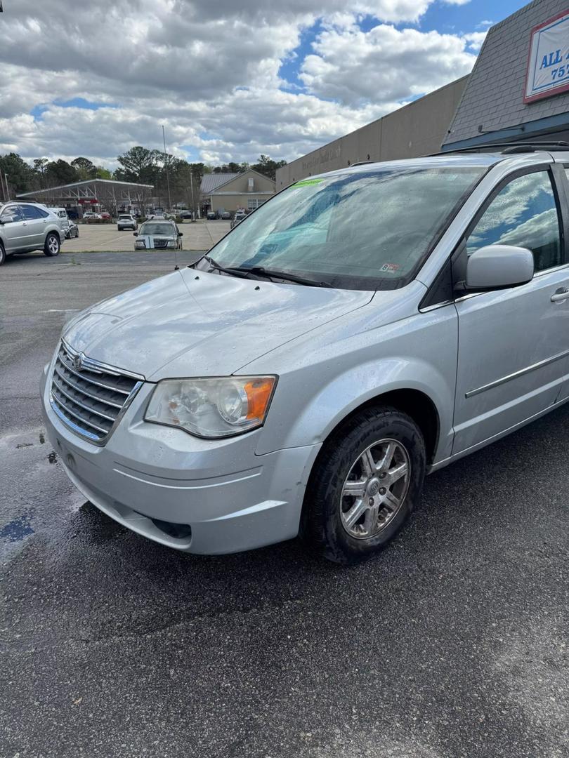 2010 Chrysler Town & Country Touring Plus photo 2