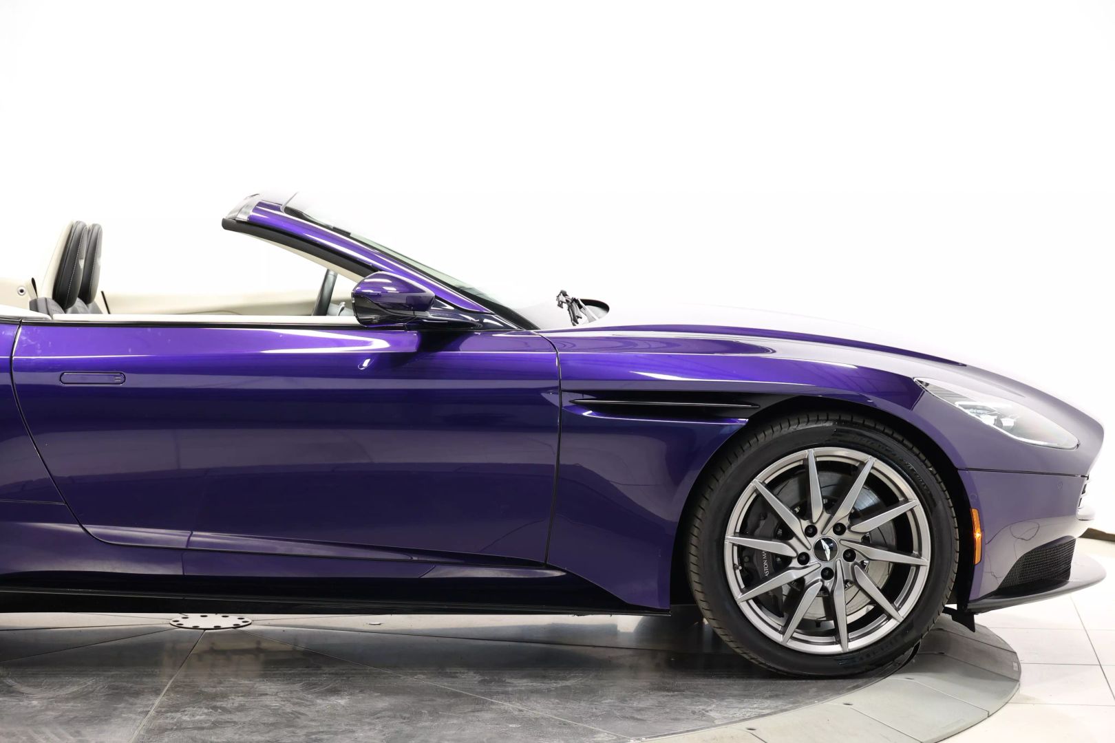 2020 Aston Martin Db11 - Image 66
