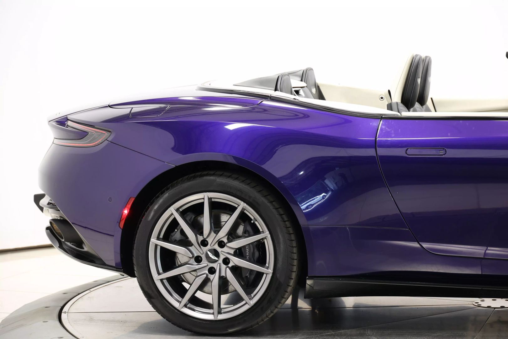 2020 Aston Martin Db11 - Image 64