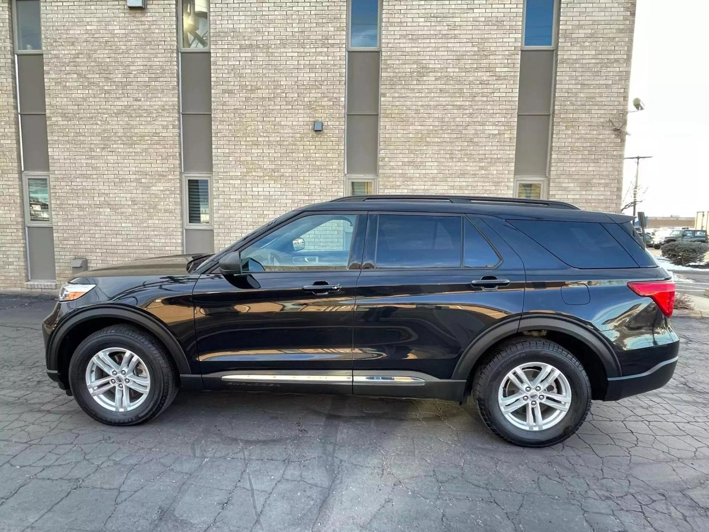 2020 Ford Explorer XLT photo 8