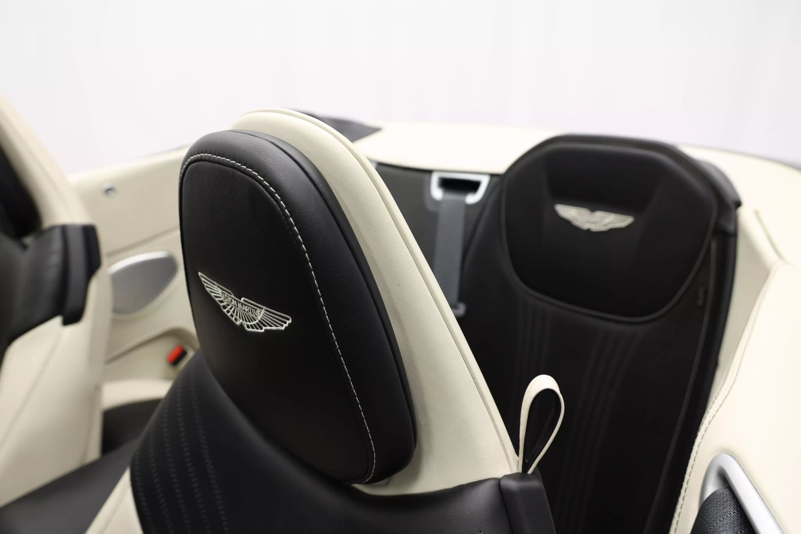 2020 Aston Martin Db11 - Image 53