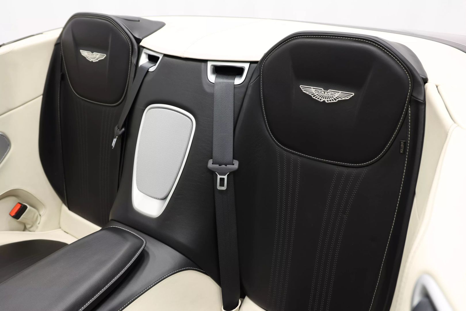 2020 Aston Martin Db11 - Image 51