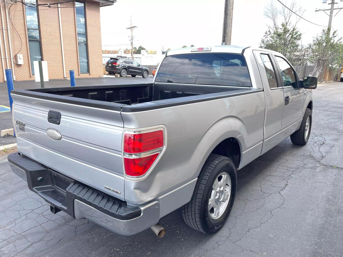 2011 Ford F-150 STX photo 5