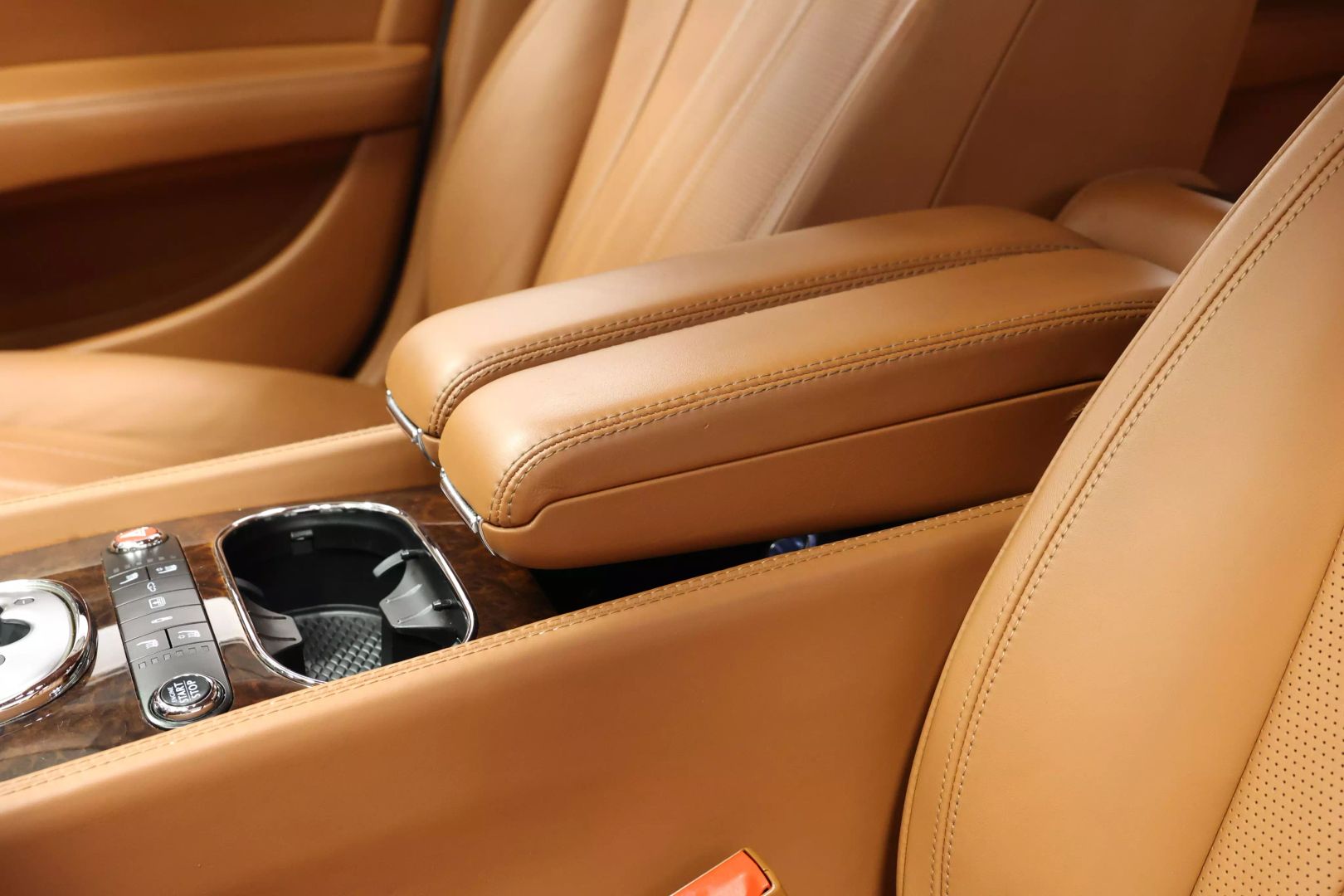2014 Bentley Flying Spur - Image 20