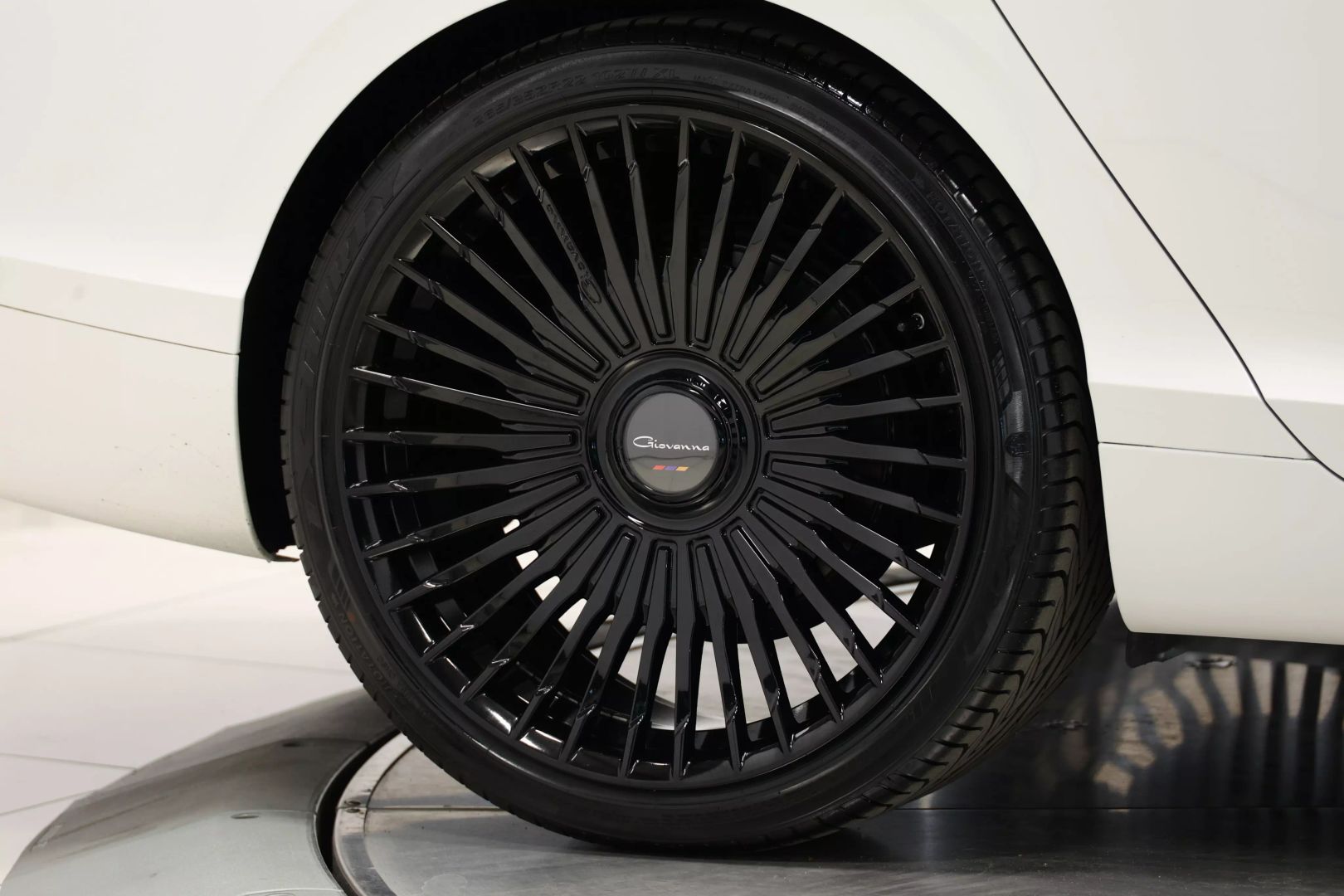 2014 Bentley Flying Spur - Image 100