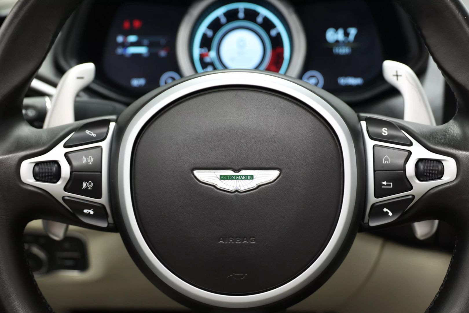2020 Aston Martin Db11 - Image 29