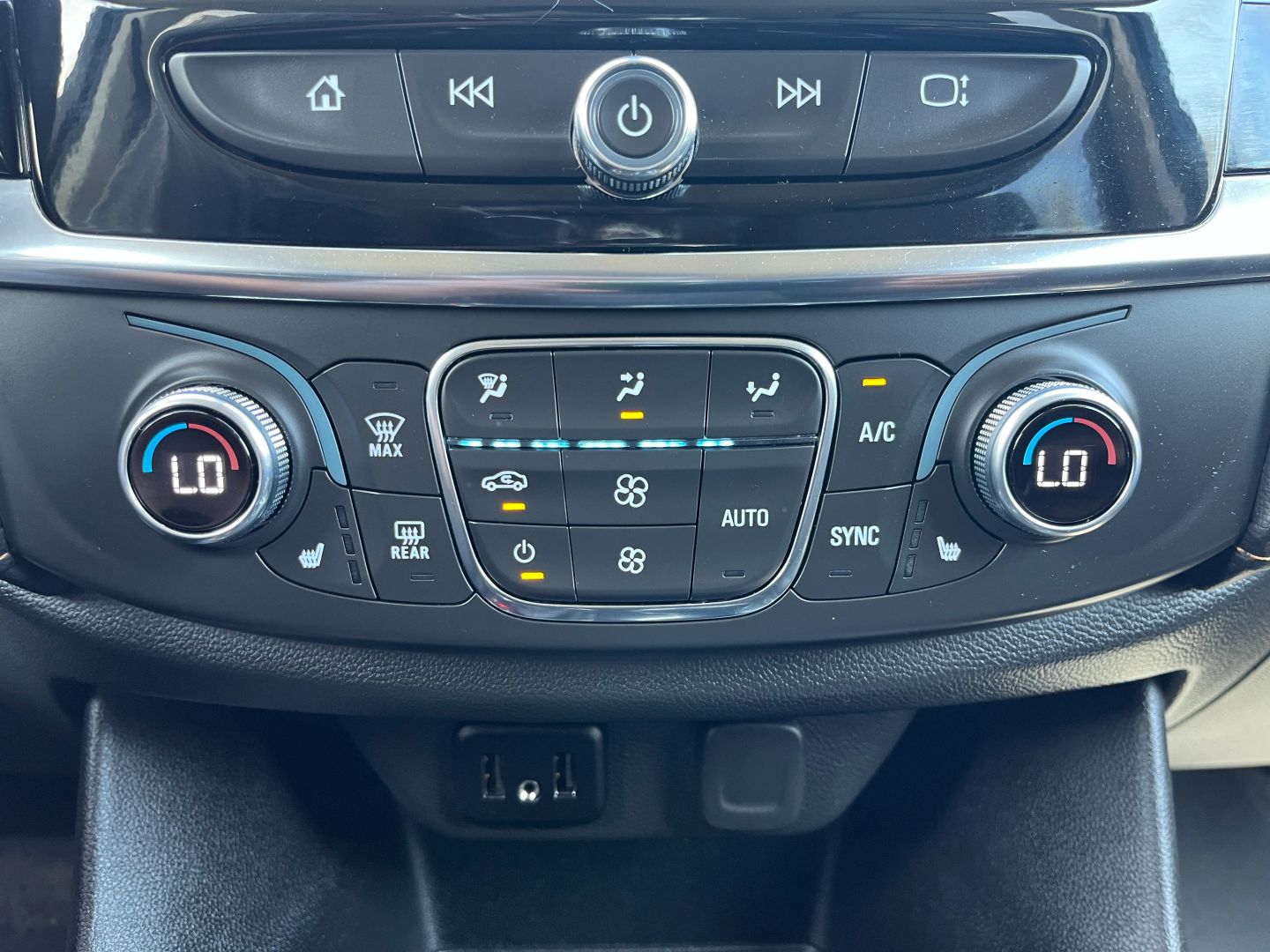 2021 CHEVROLET TRAVERSE SUV V6, 3.6 LITER LT SPORT UTILITY 4D
