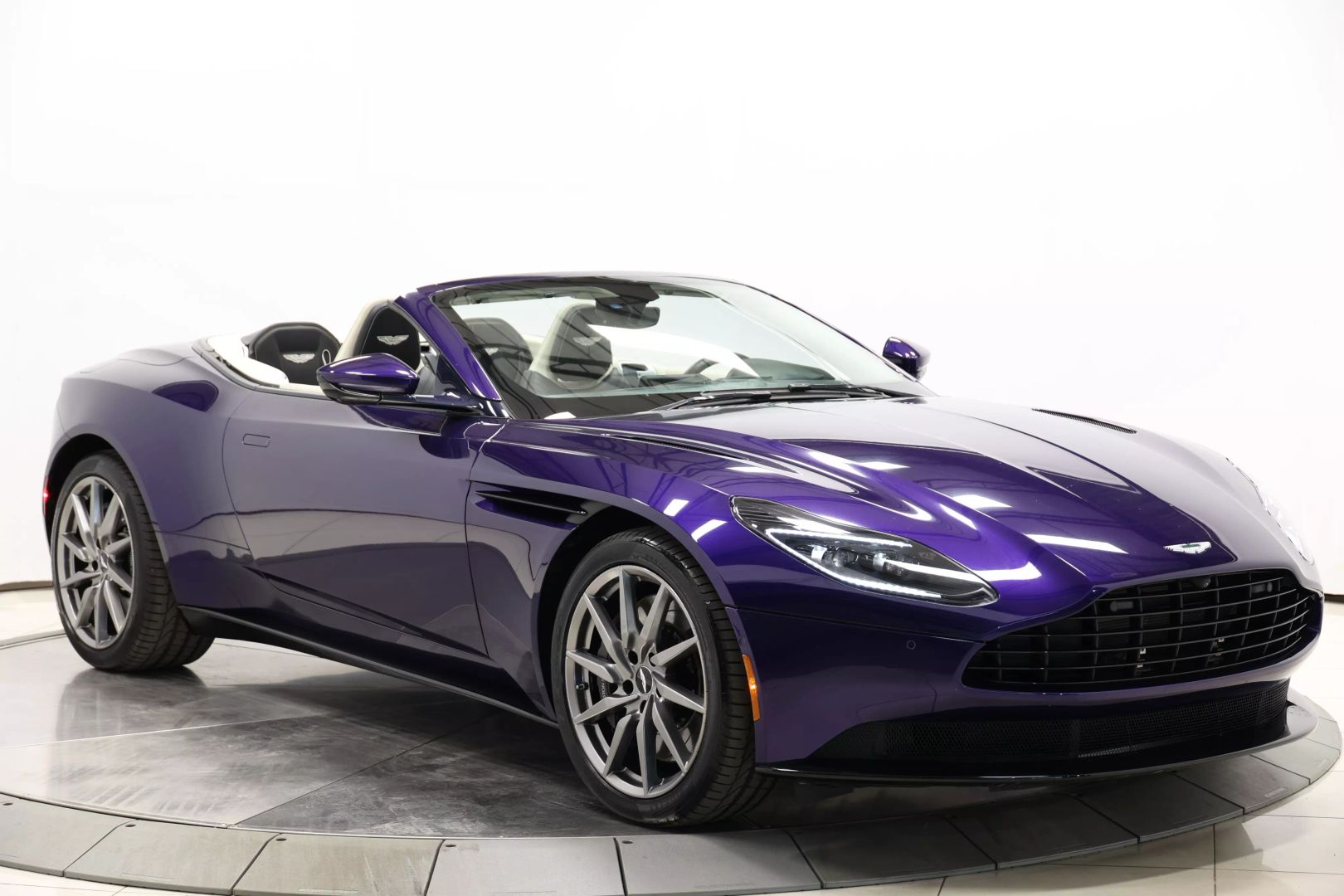2020 Aston Martin Db11 - Image 87