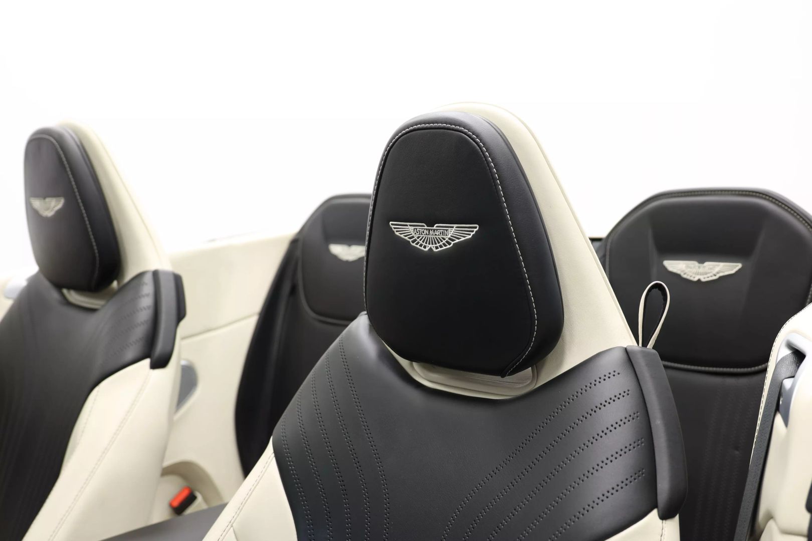 2020 Aston Martin Db11 - Image 18