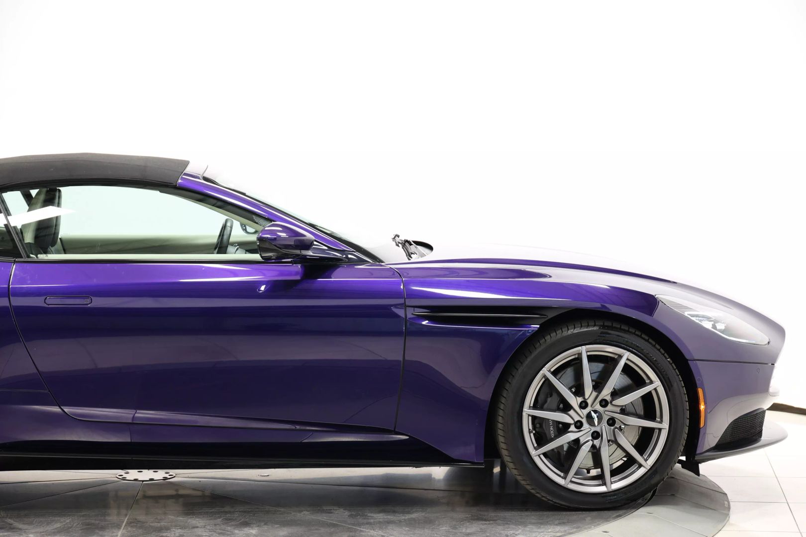 2020 Aston Martin Db11 - Image 106