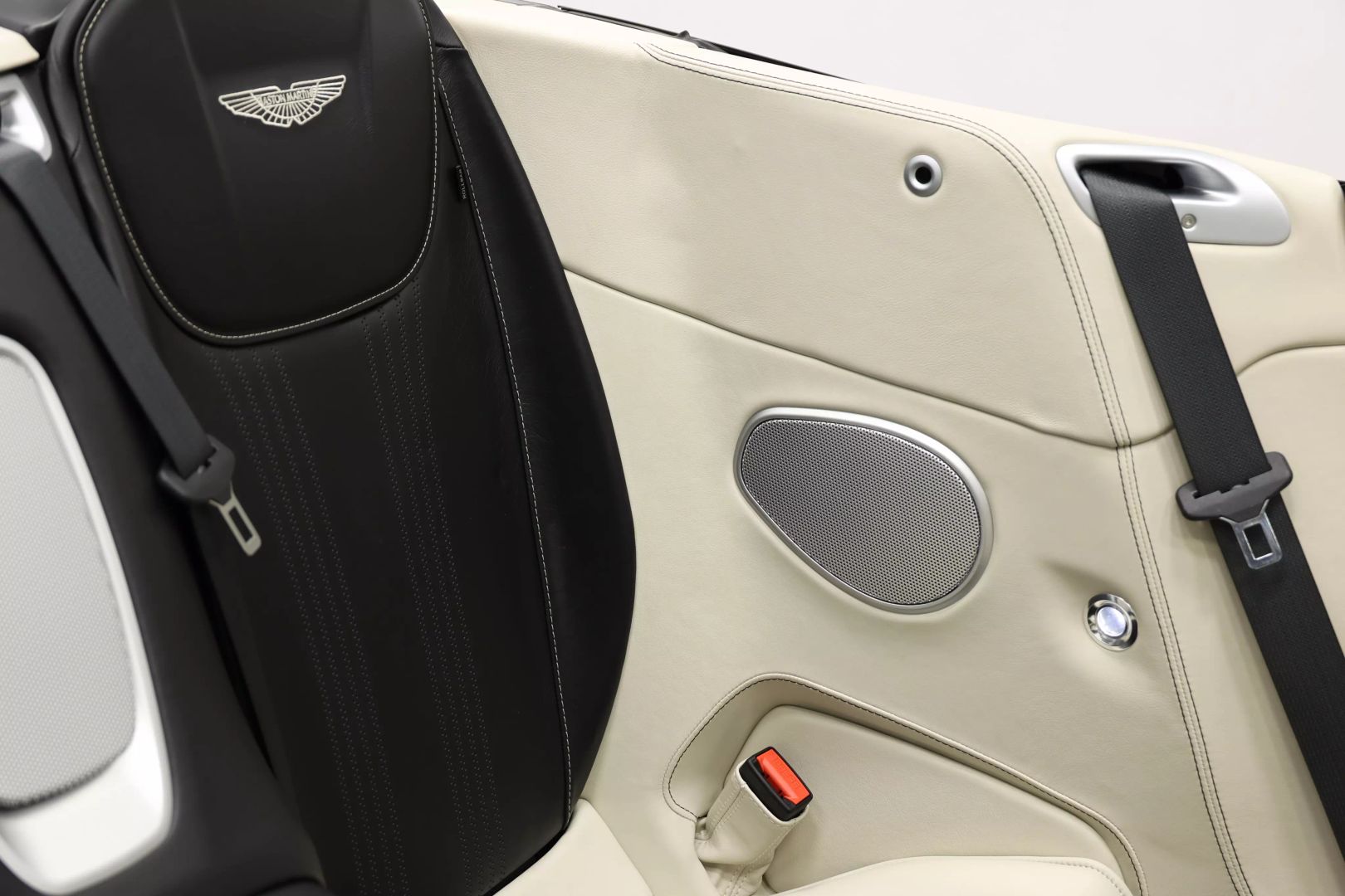 2020 Aston Martin Db11 - Image 72