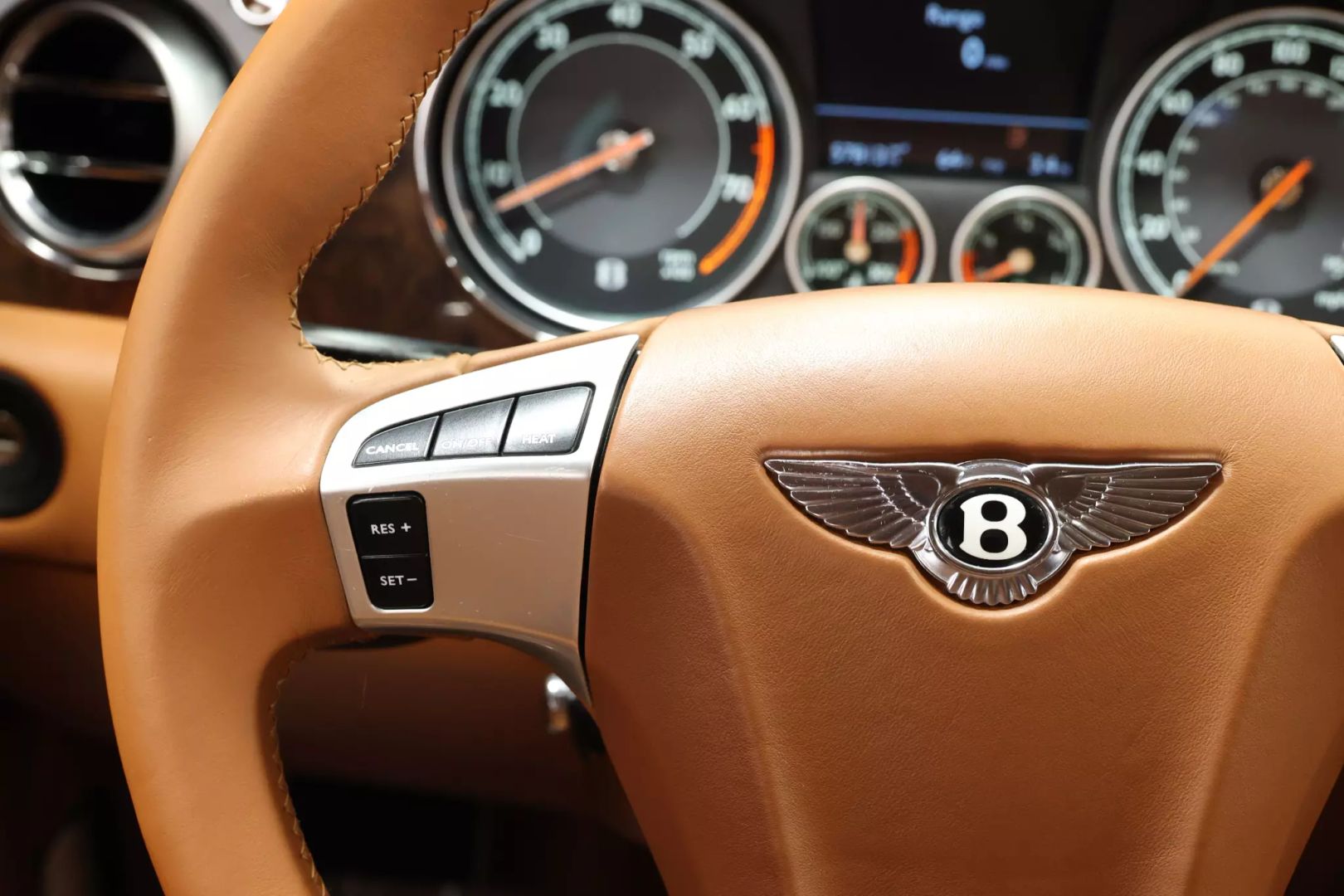 2014 Bentley Flying Spur - Image 25