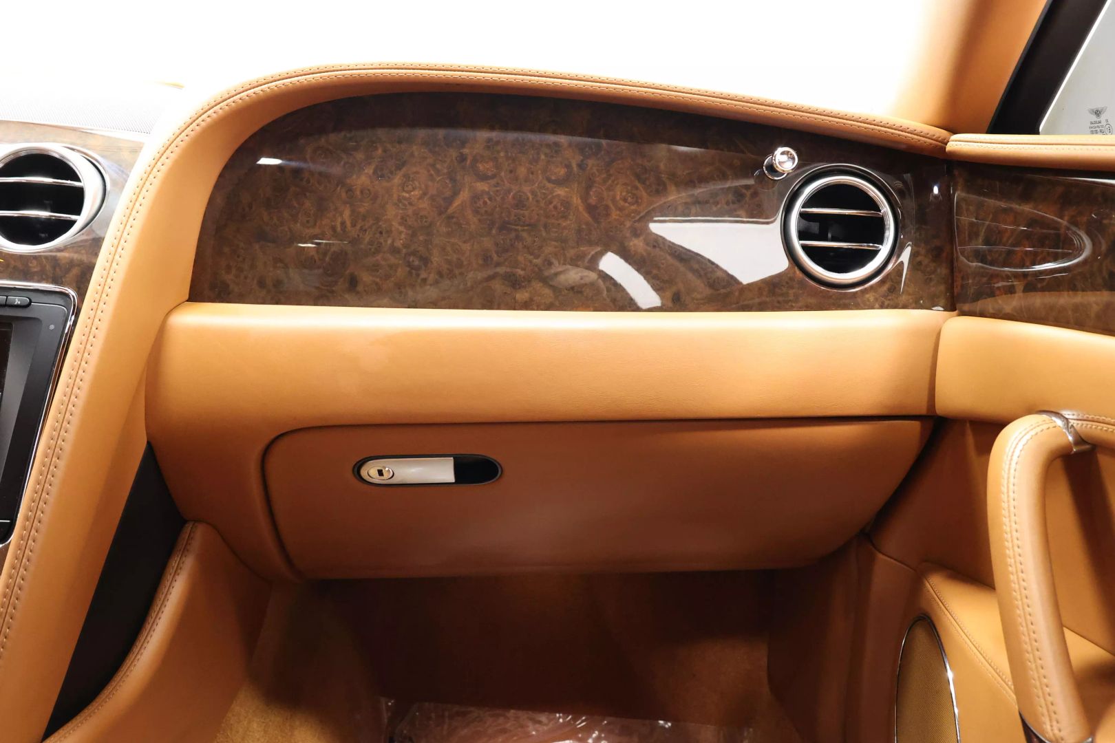 2014 Bentley Flying Spur - Image 90