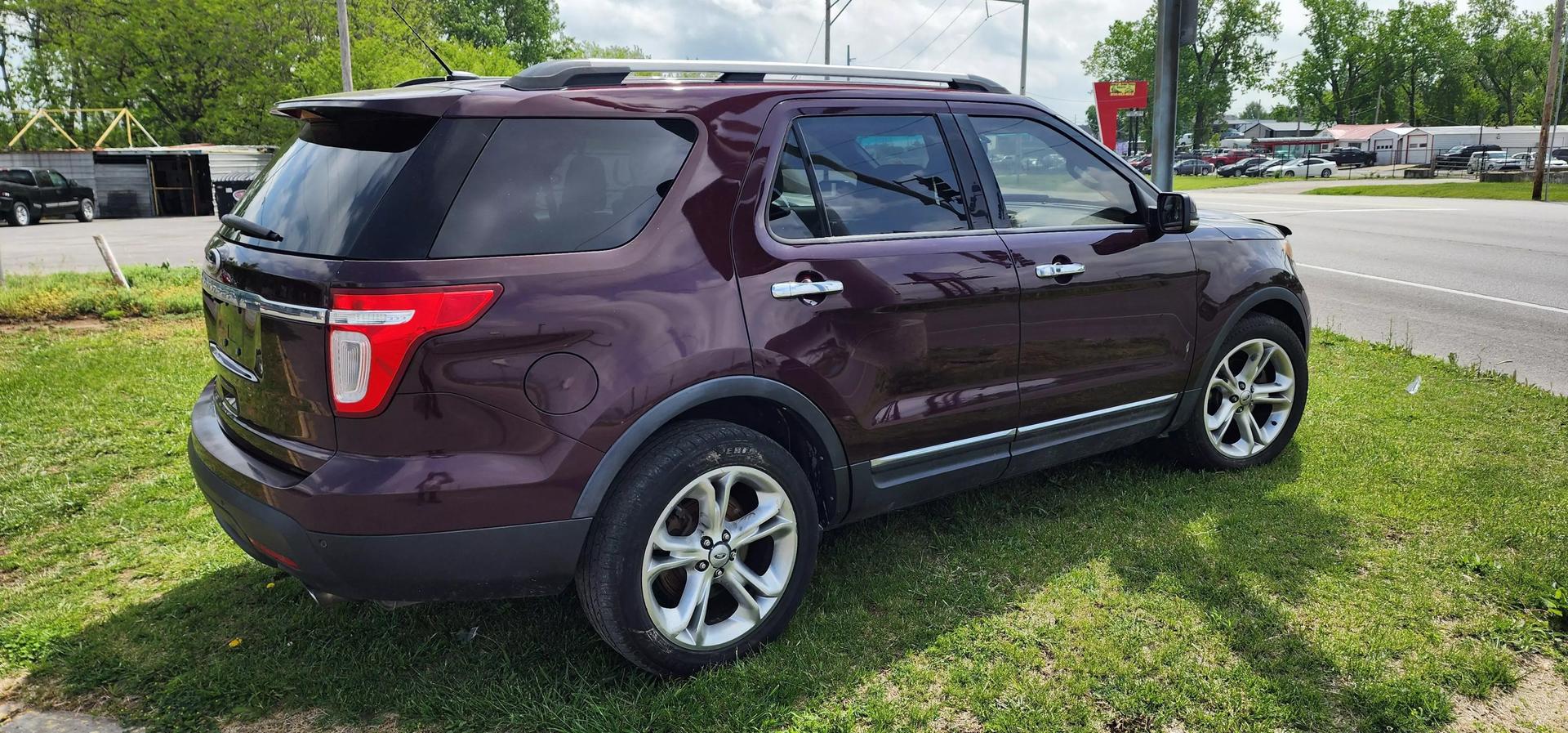 2011 Ford Explorer Limited photo 3