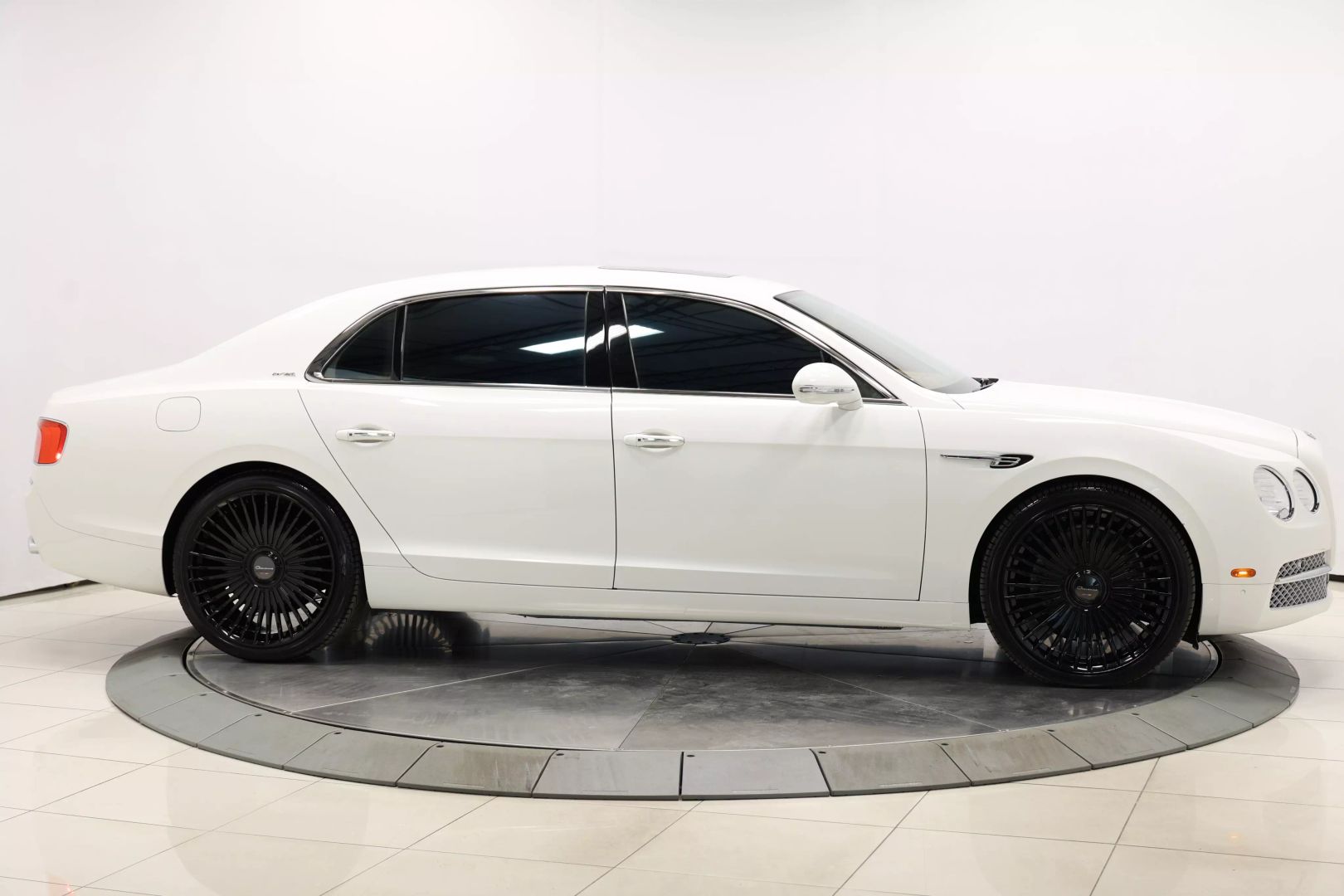 2014 Bentley Flying Spur - Image 59