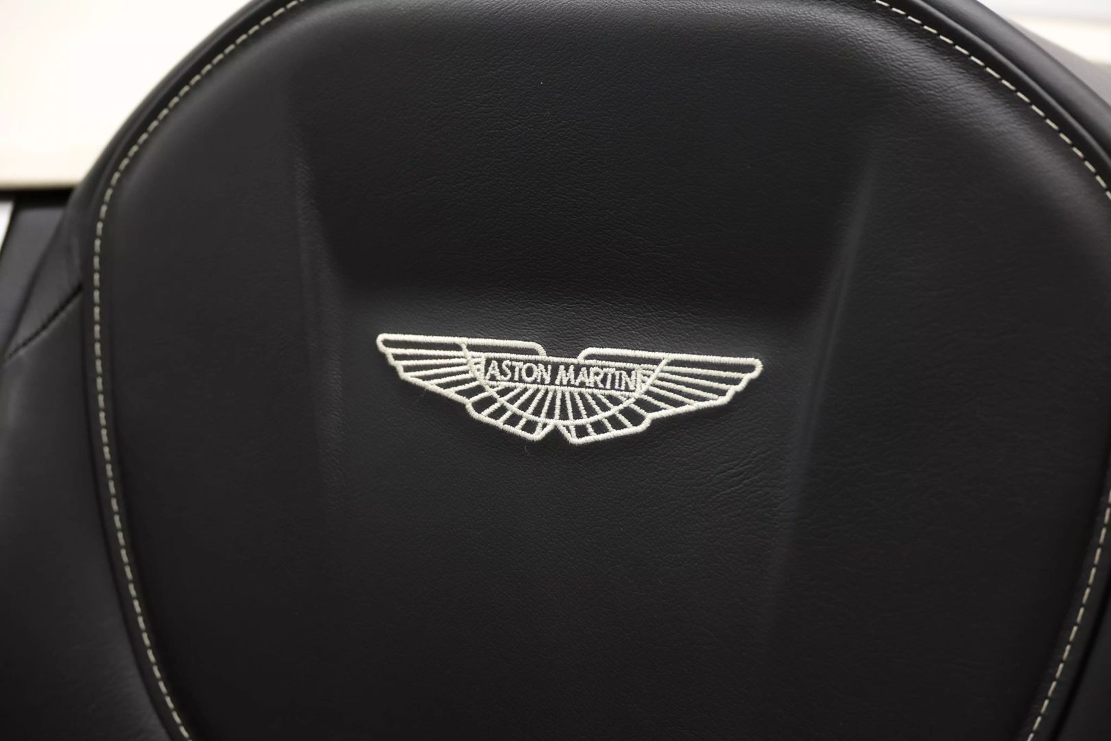 2020 Aston Martin Db11 - Image 52