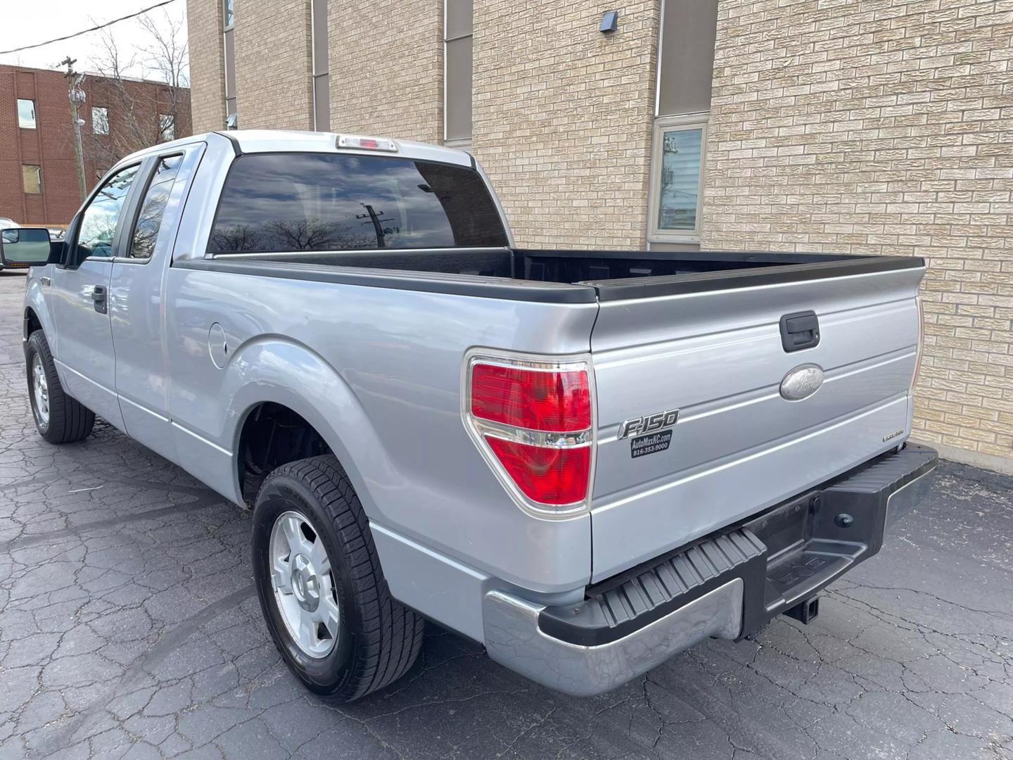 2011 Ford F-150 STX photo 7