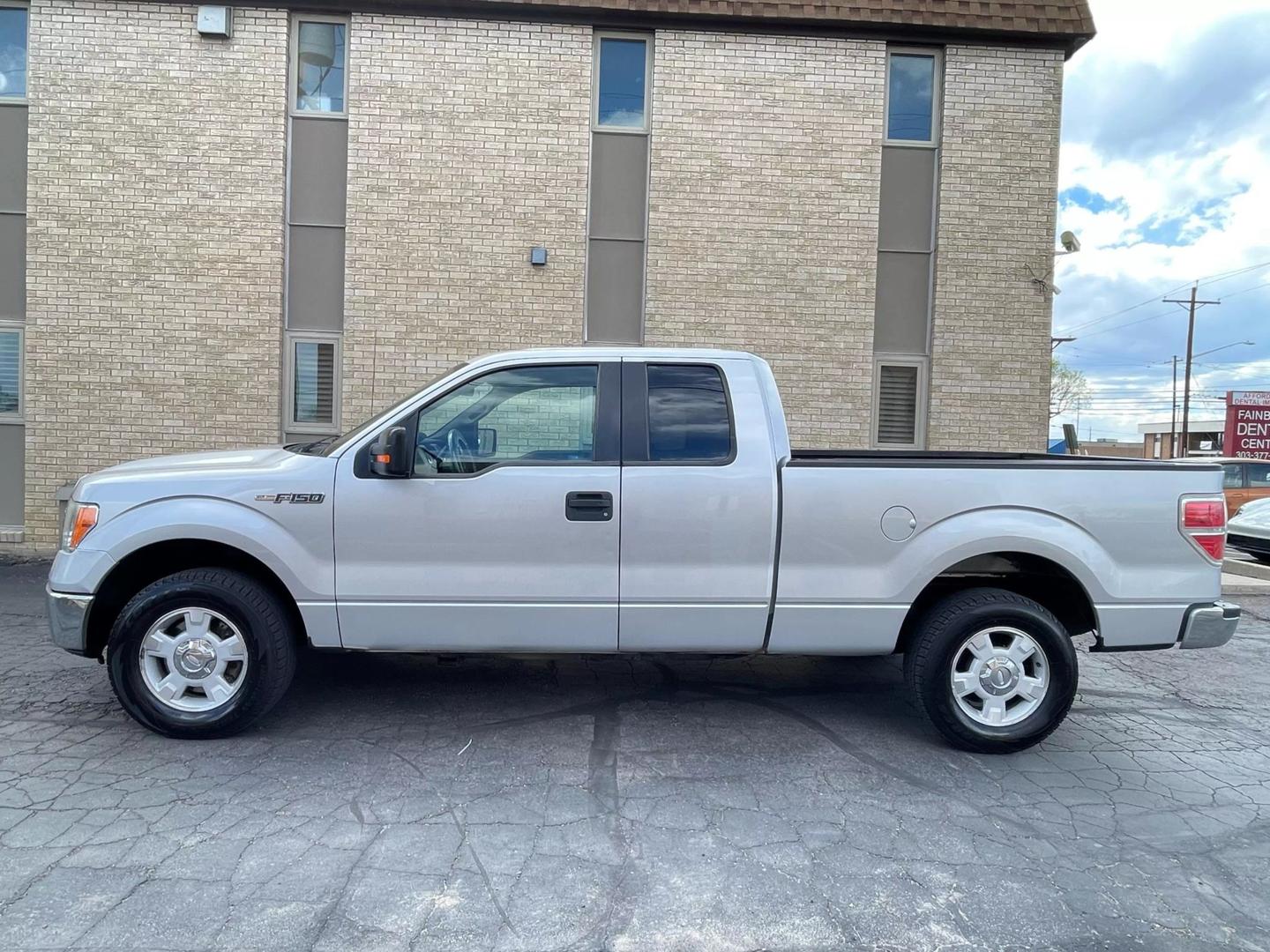 2011 Ford F-150 STX photo 9