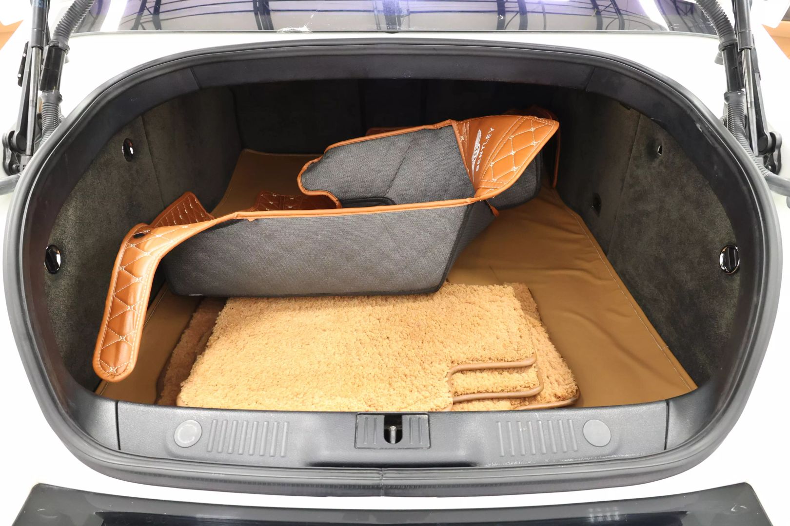 2014 Bentley Flying Spur - Image 56
