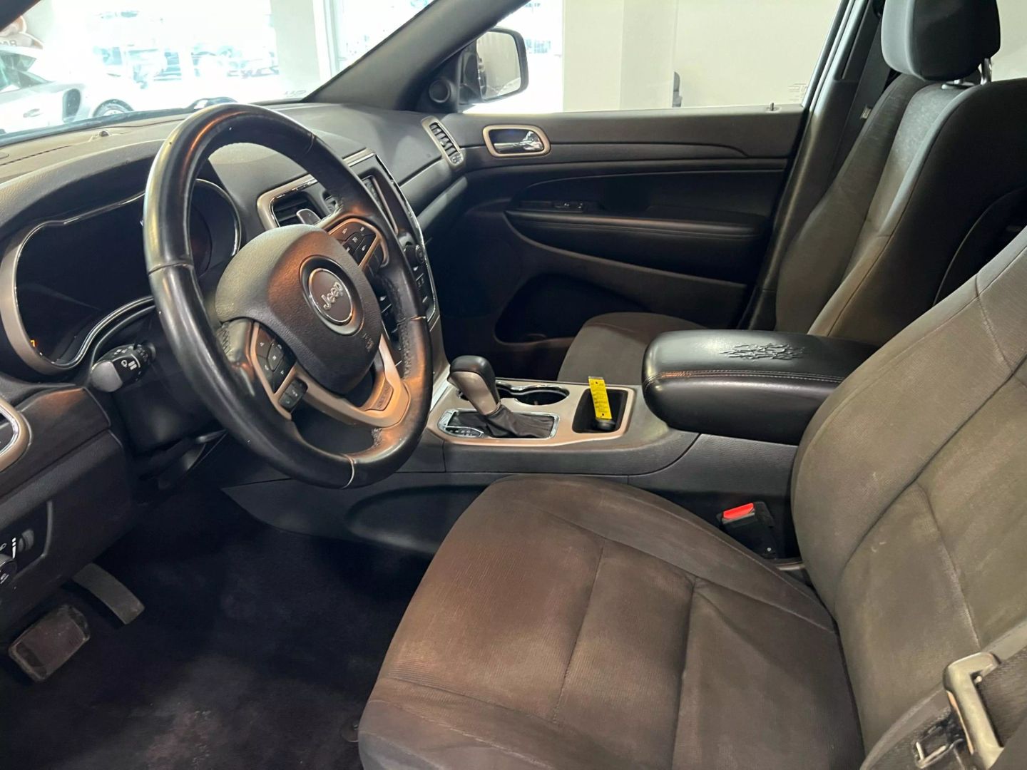 2017 Jeep Grand Cherokee Laredo Sport Utility 4d - Image 41