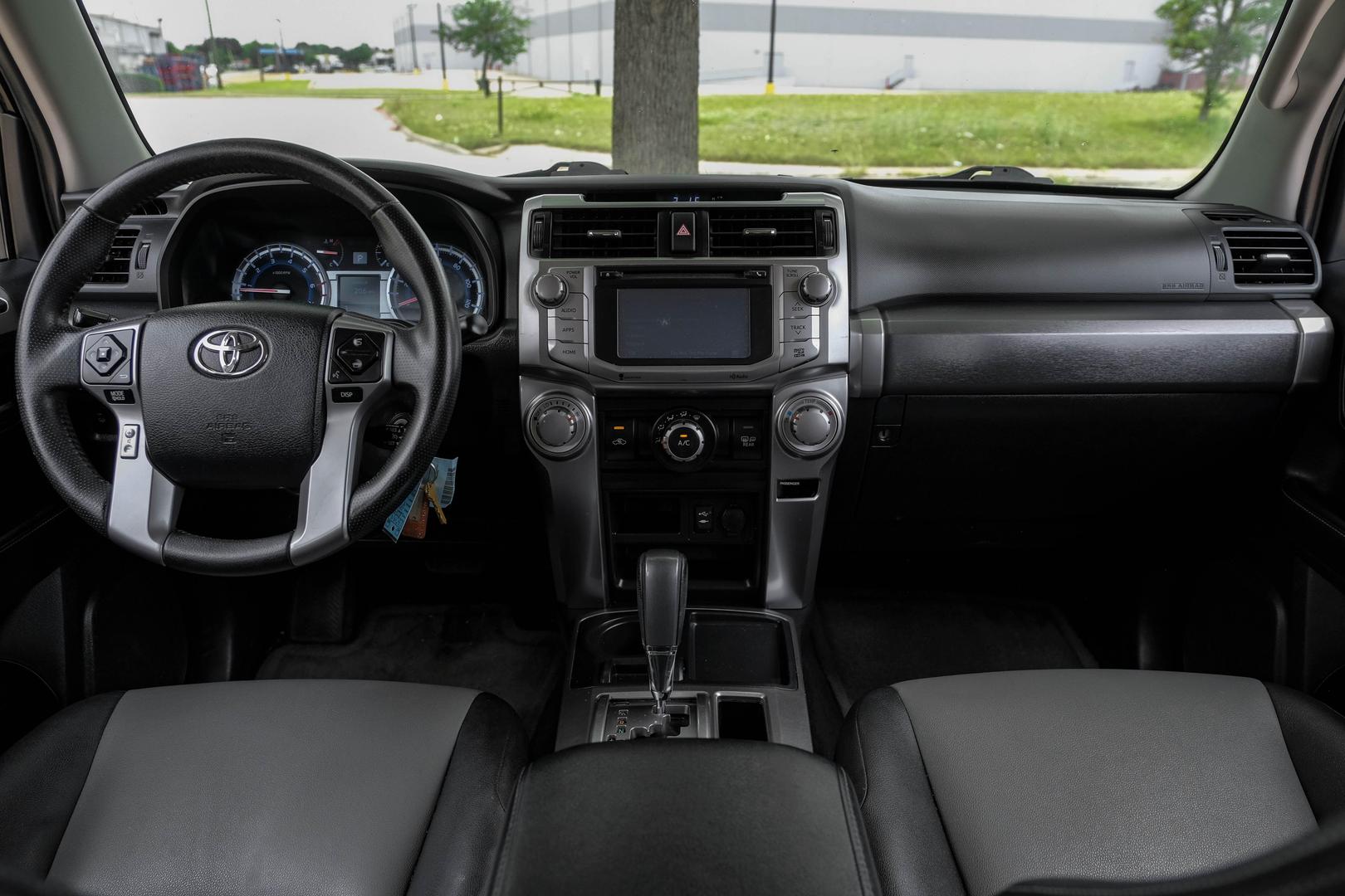 2014 Toyota 4Runner SR5 photo 15