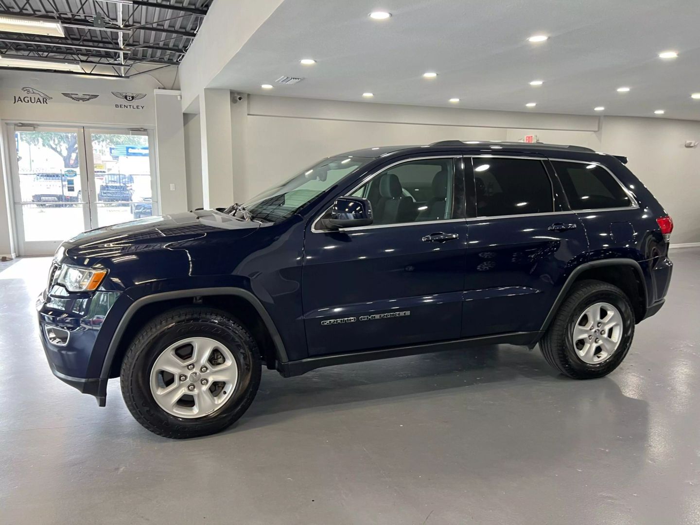 2017 Jeep Grand Cherokee Laredo Sport Utility 4d - Image 34