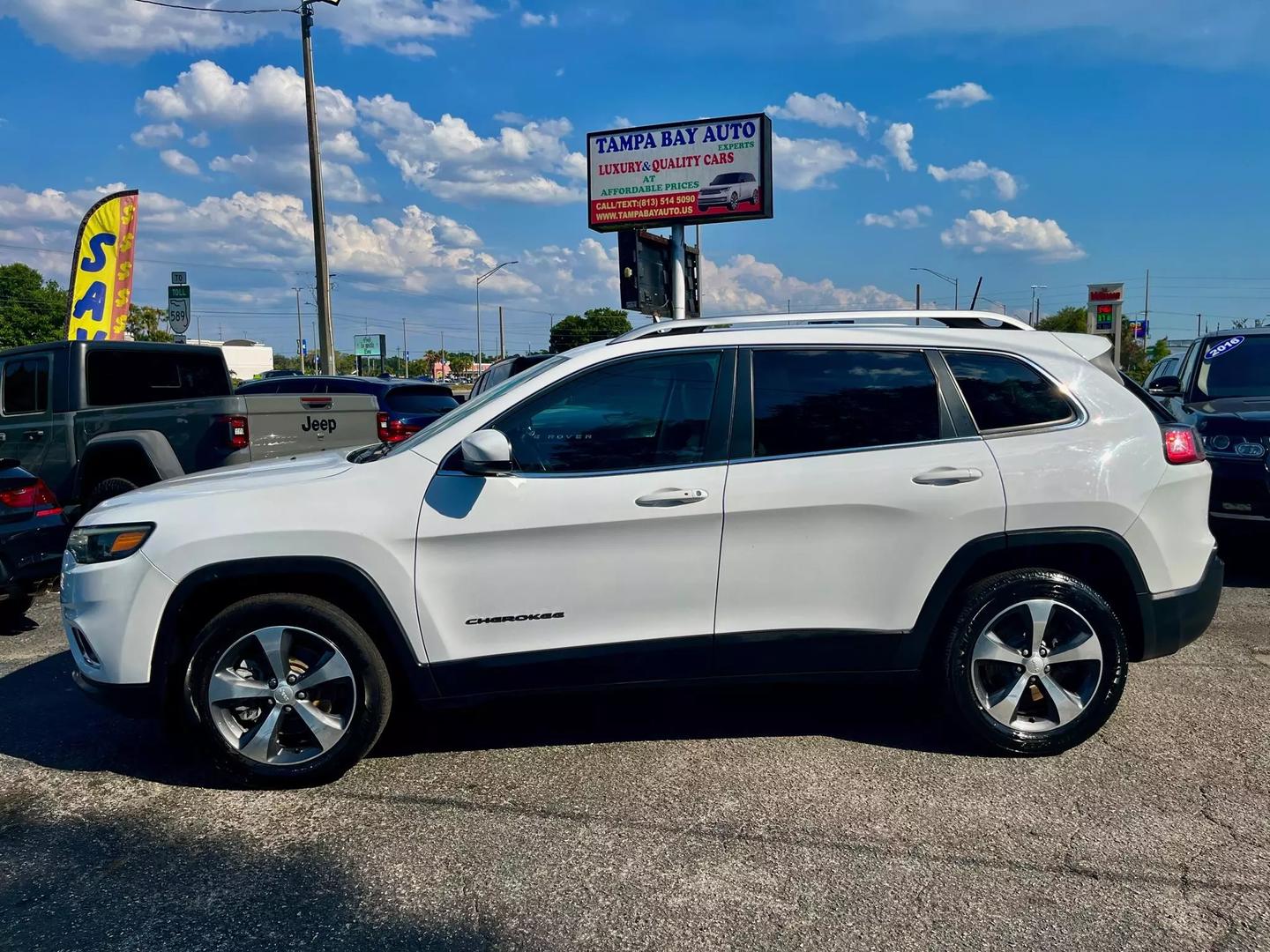 Used 2019 Jeep Cherokee Limited with VIN 1C4PJMDN6KD152188 for sale in Tampa, FL