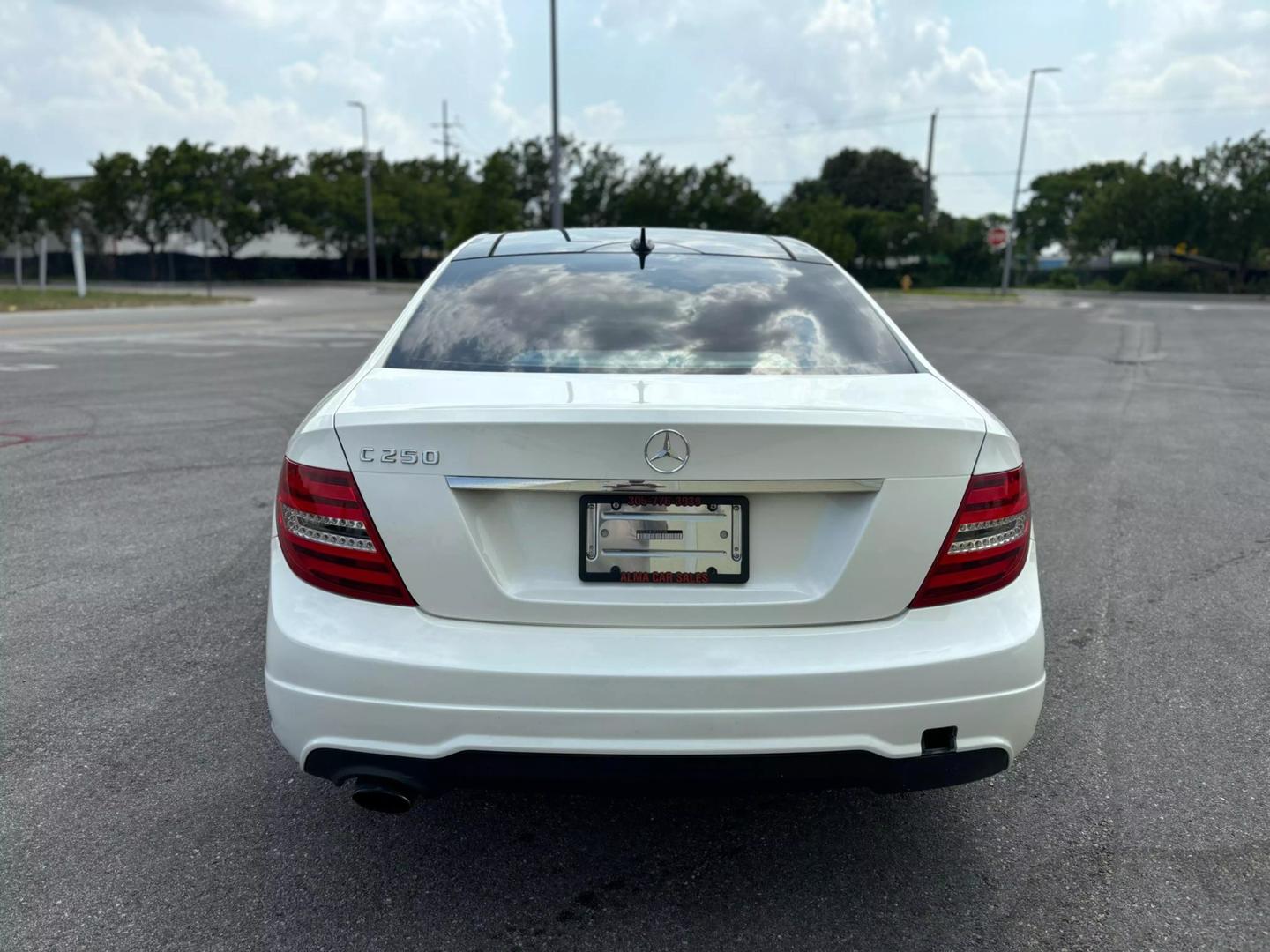 2012 Mercedes-Benz C-Class C250 Sport photo 4