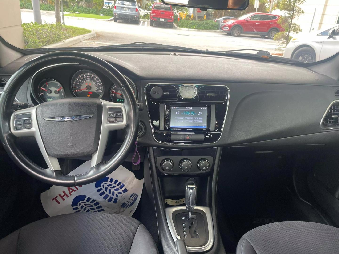 2013 Chrysler 200 Touring photo 19