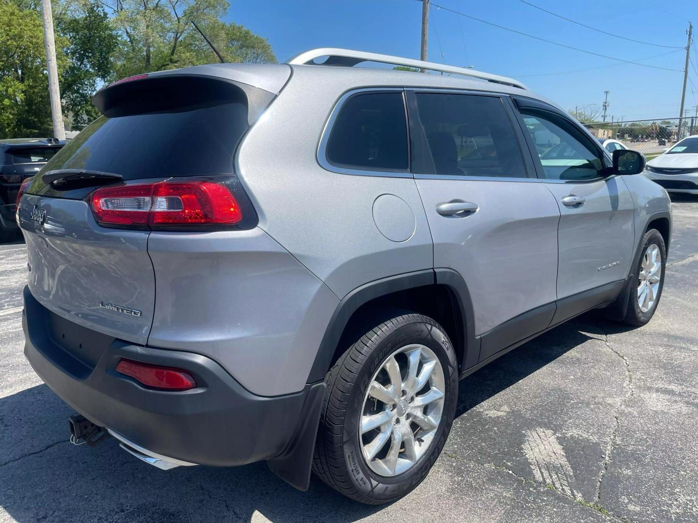 2015 Jeep Cherokee Limited photo 13