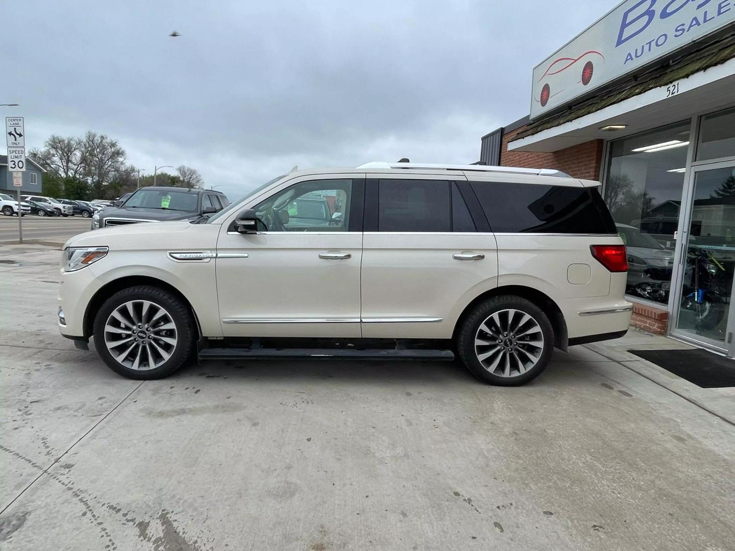 2018 Lincoln Navigator Select photo 5