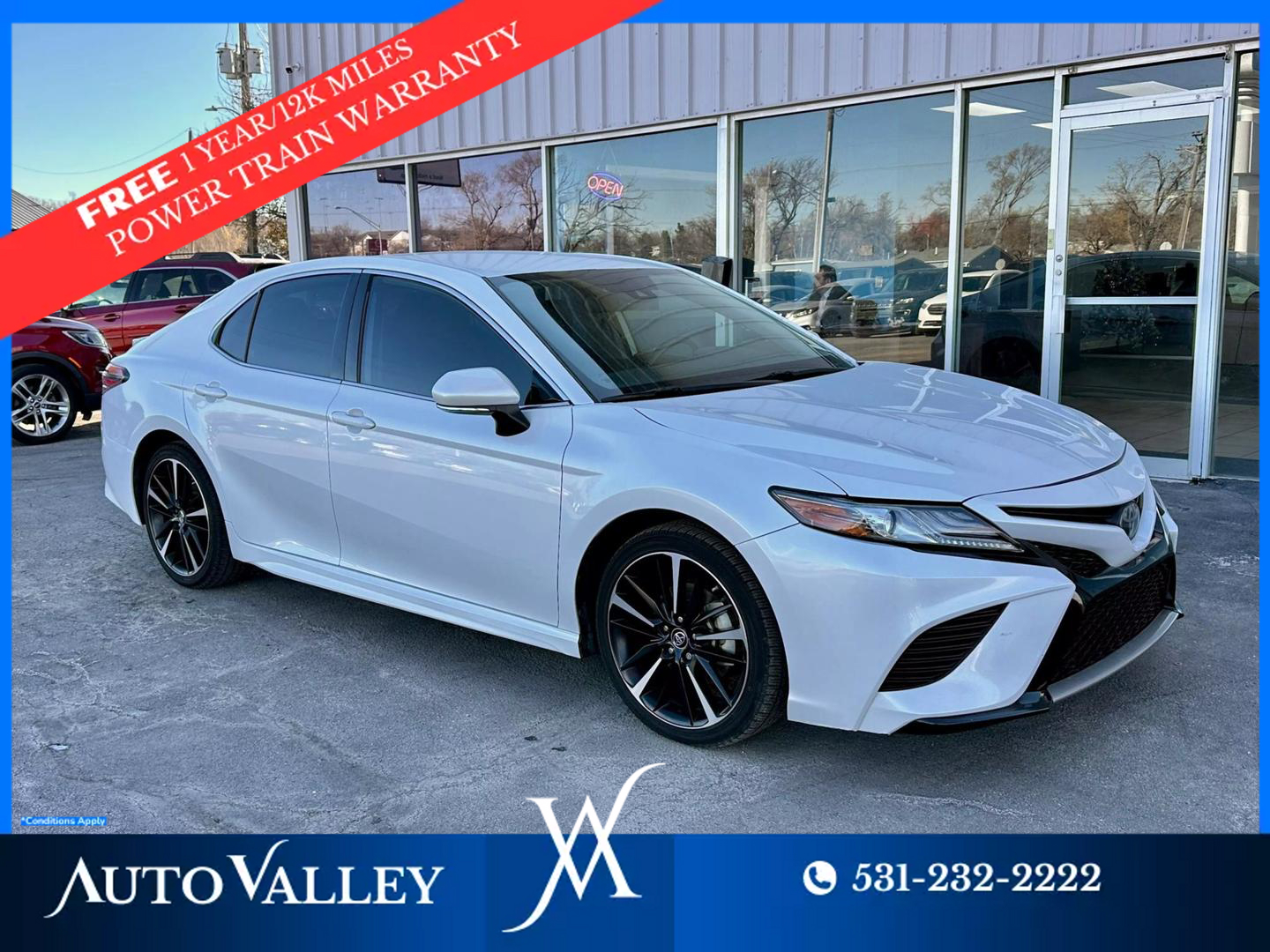 2019 Toyota Camry XSE photo 2