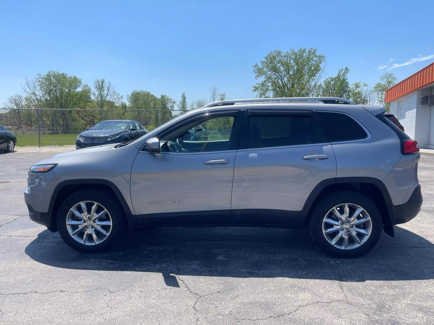 2015 Jeep Cherokee Limited photo 21