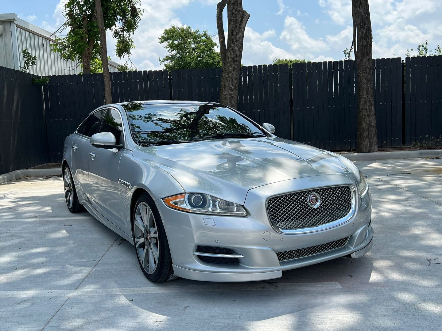 2015 Jaguar XJ Base