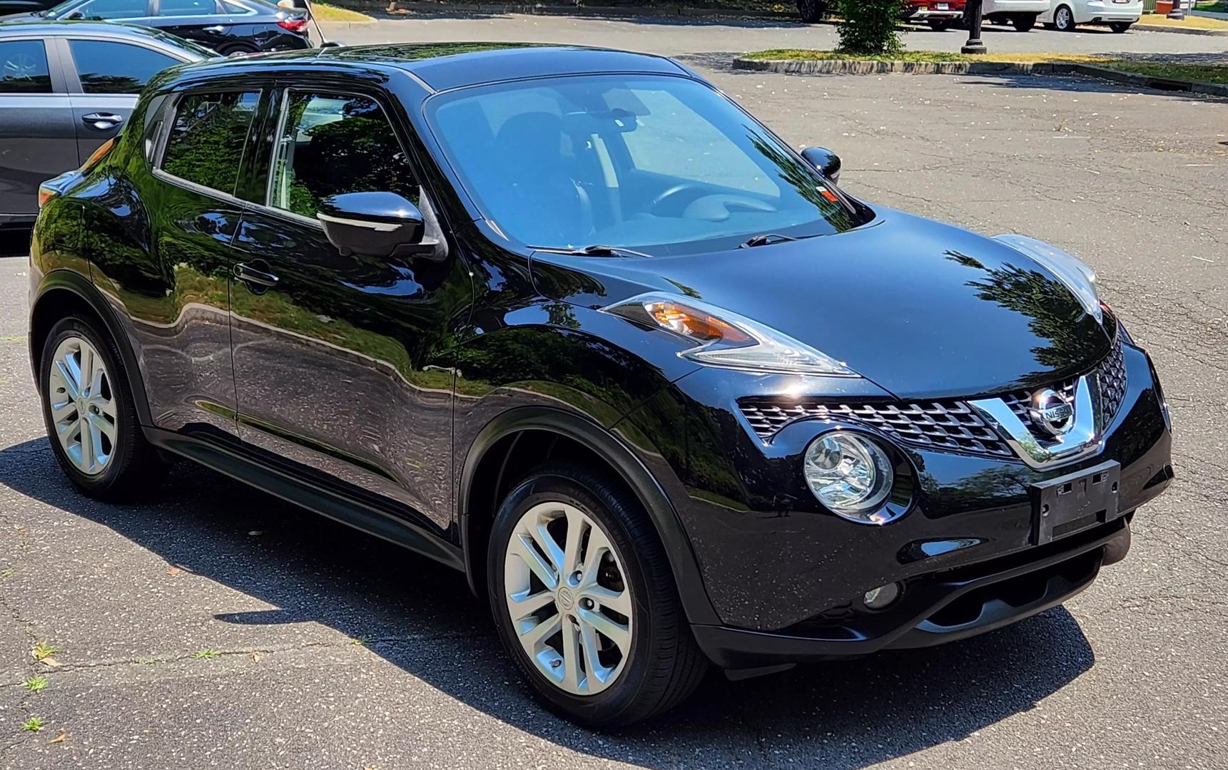 2015 Nissan JUKE SL photo 2