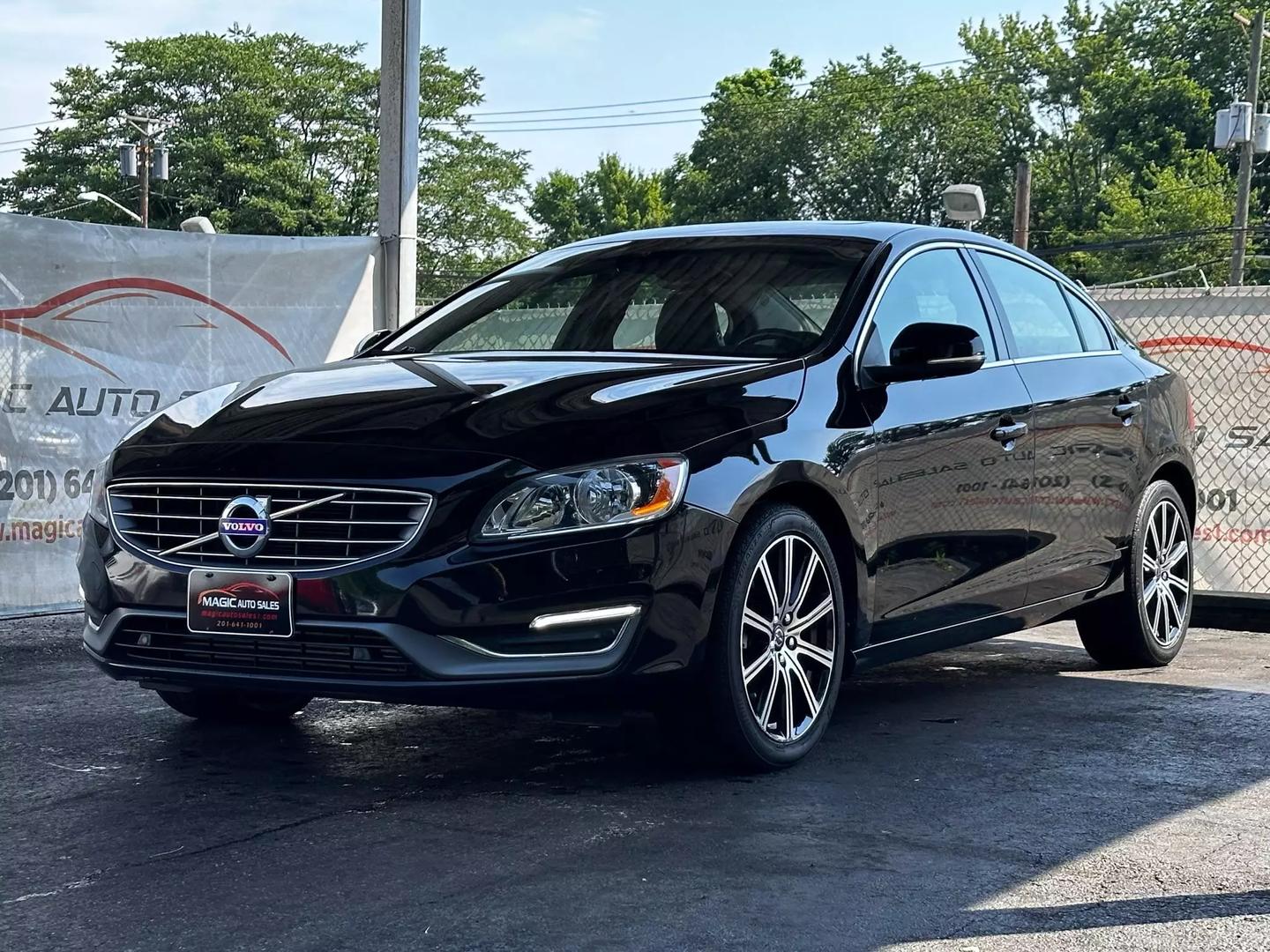 2018 Volvo S60 - Image 3