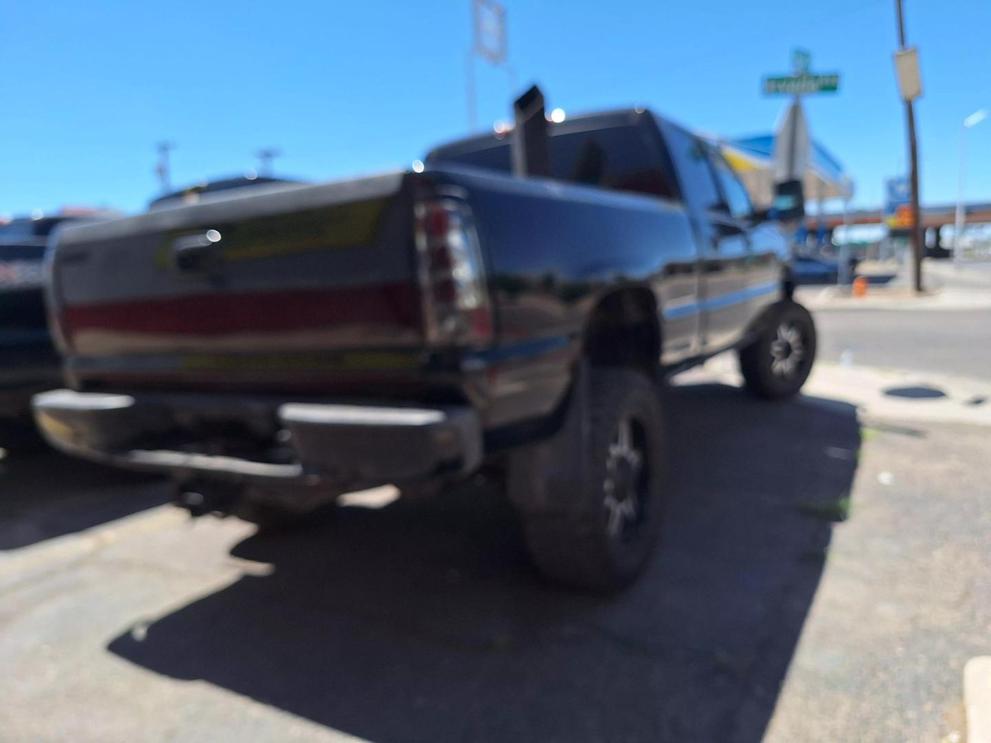 2005 Chevrolet Silverado 2500HD LS photo 4