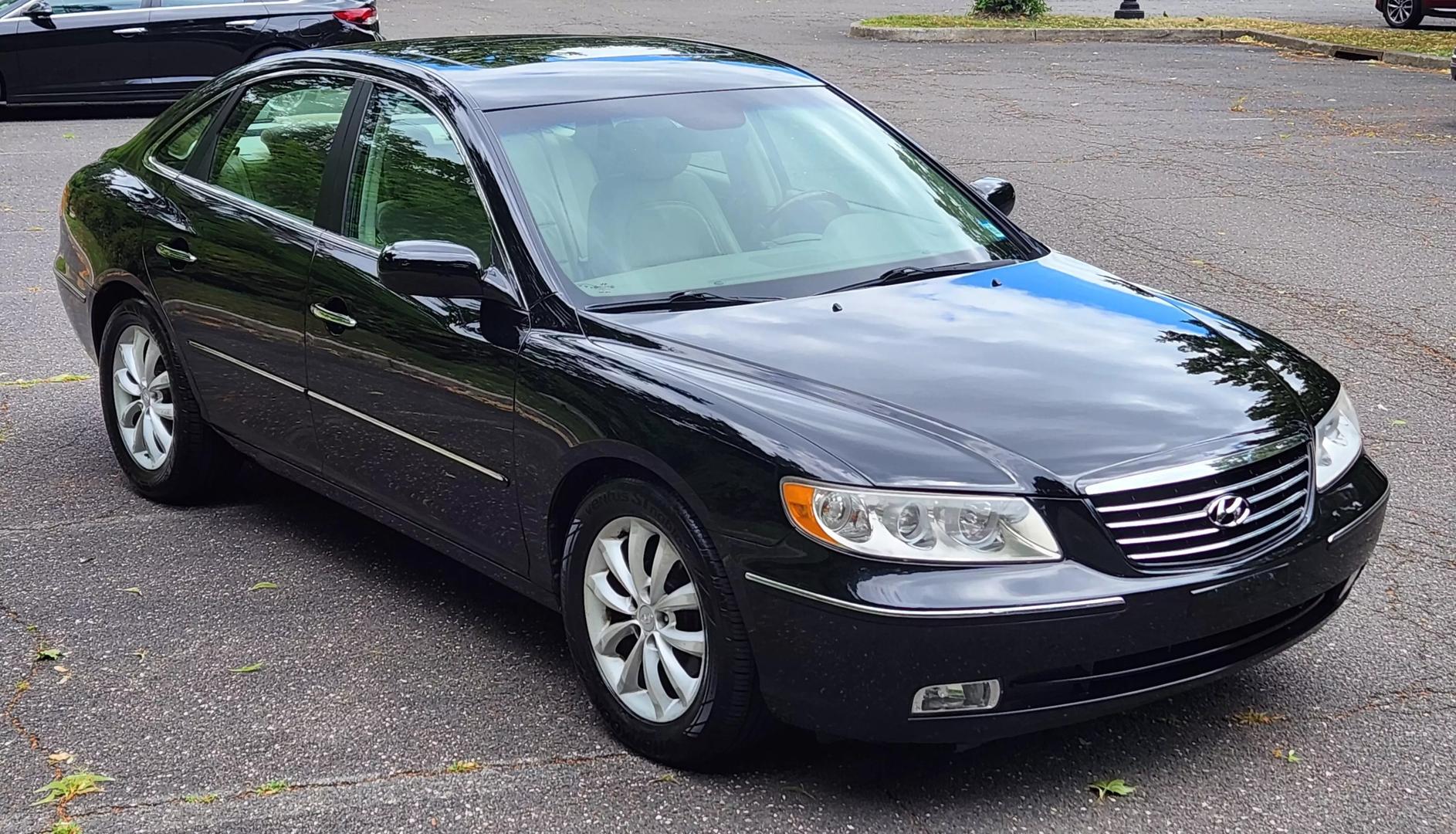 2007 Hyundai Azera SE photo 2