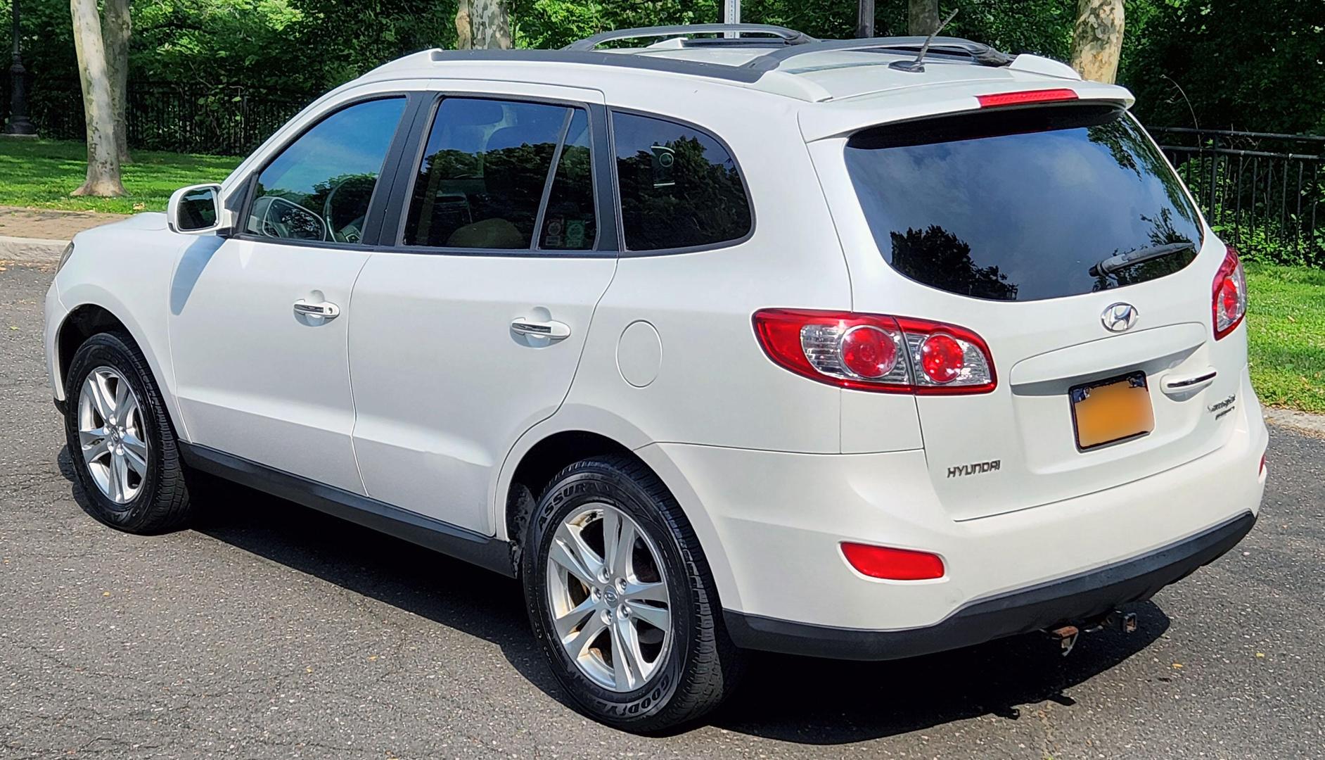 2011 Hyundai Santa Fe Limited photo 4