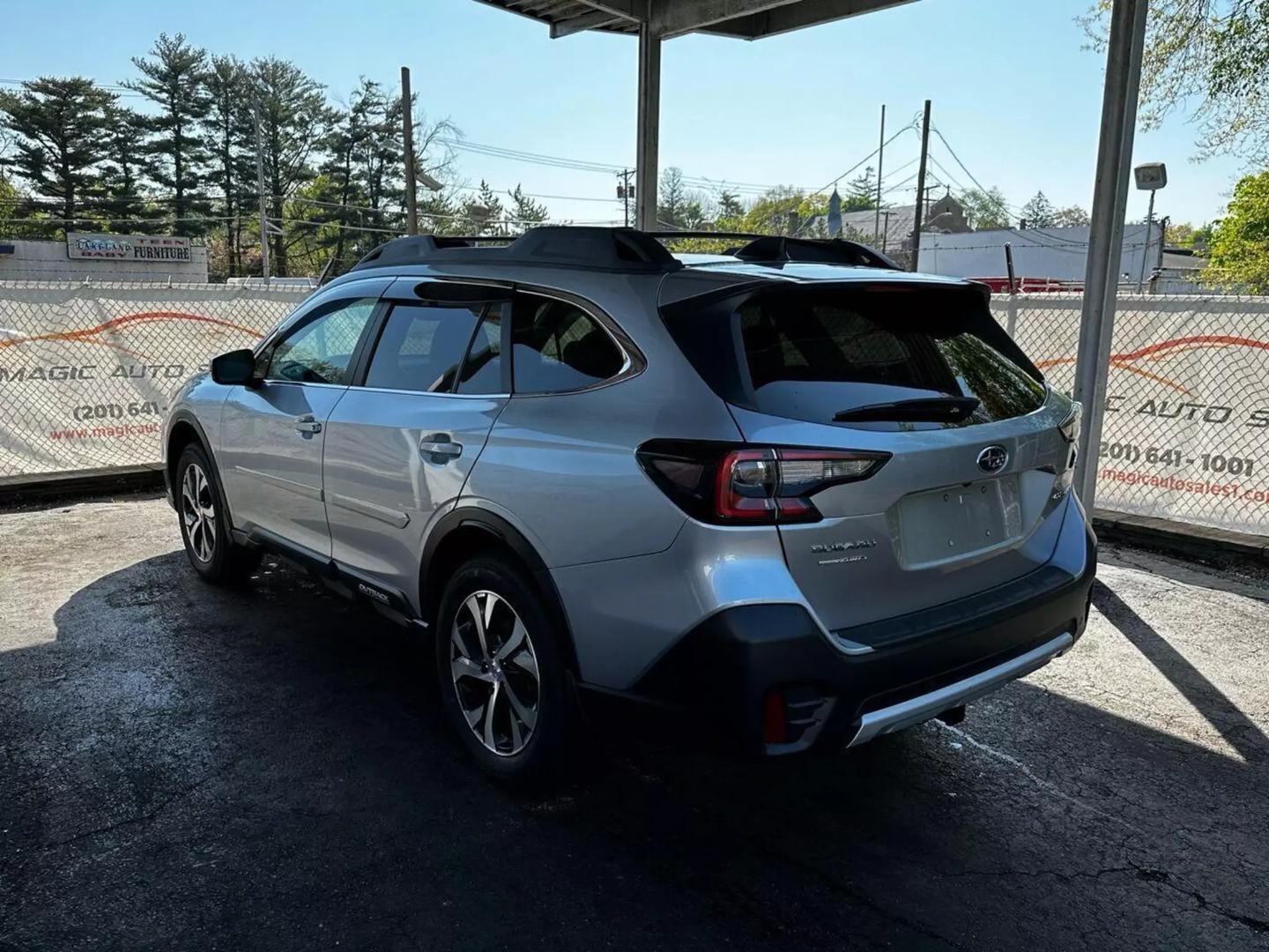 2022 Subaru Outback - Image 13