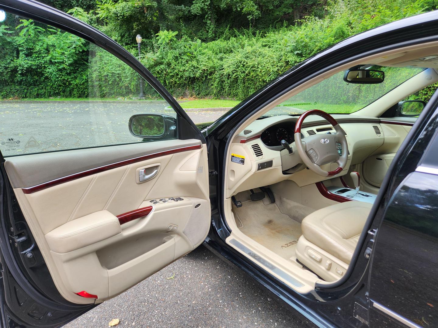 2007 Hyundai Azera SE photo 5