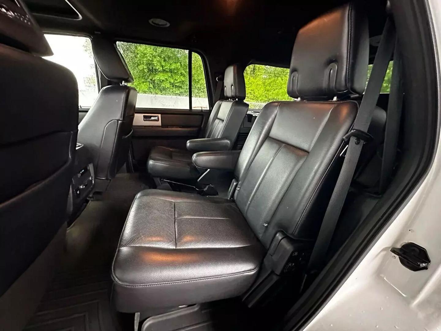 2017 Ford Expedition - Image 18